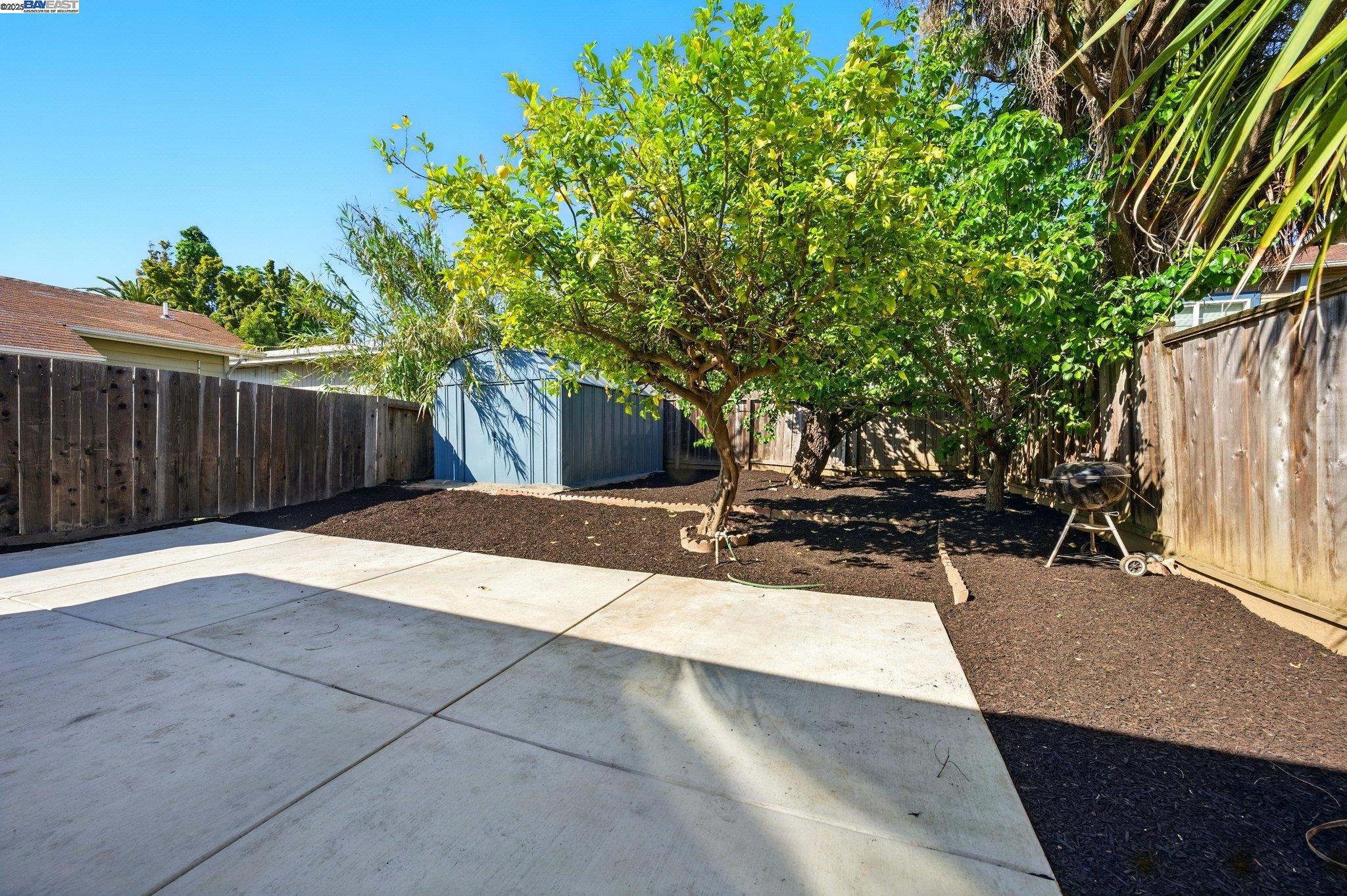 Detail Gallery Image 34 of 39 For 3288 School Street, Oakland,  CA 94602 - 5 Beds | 3 Baths