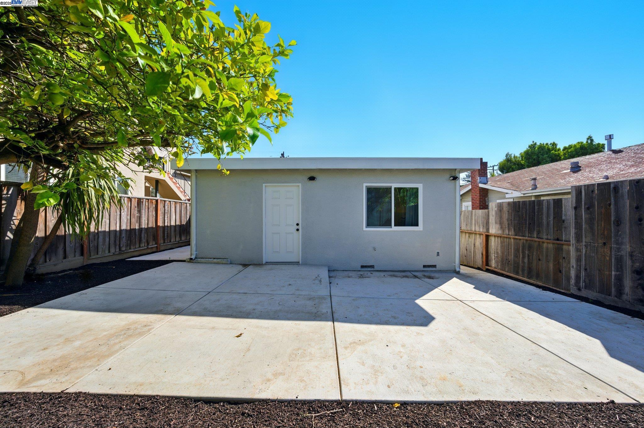 Detail Gallery Image 38 of 39 For 3288 School Street, Oakland,  CA 94602 - 5 Beds | 3 Baths