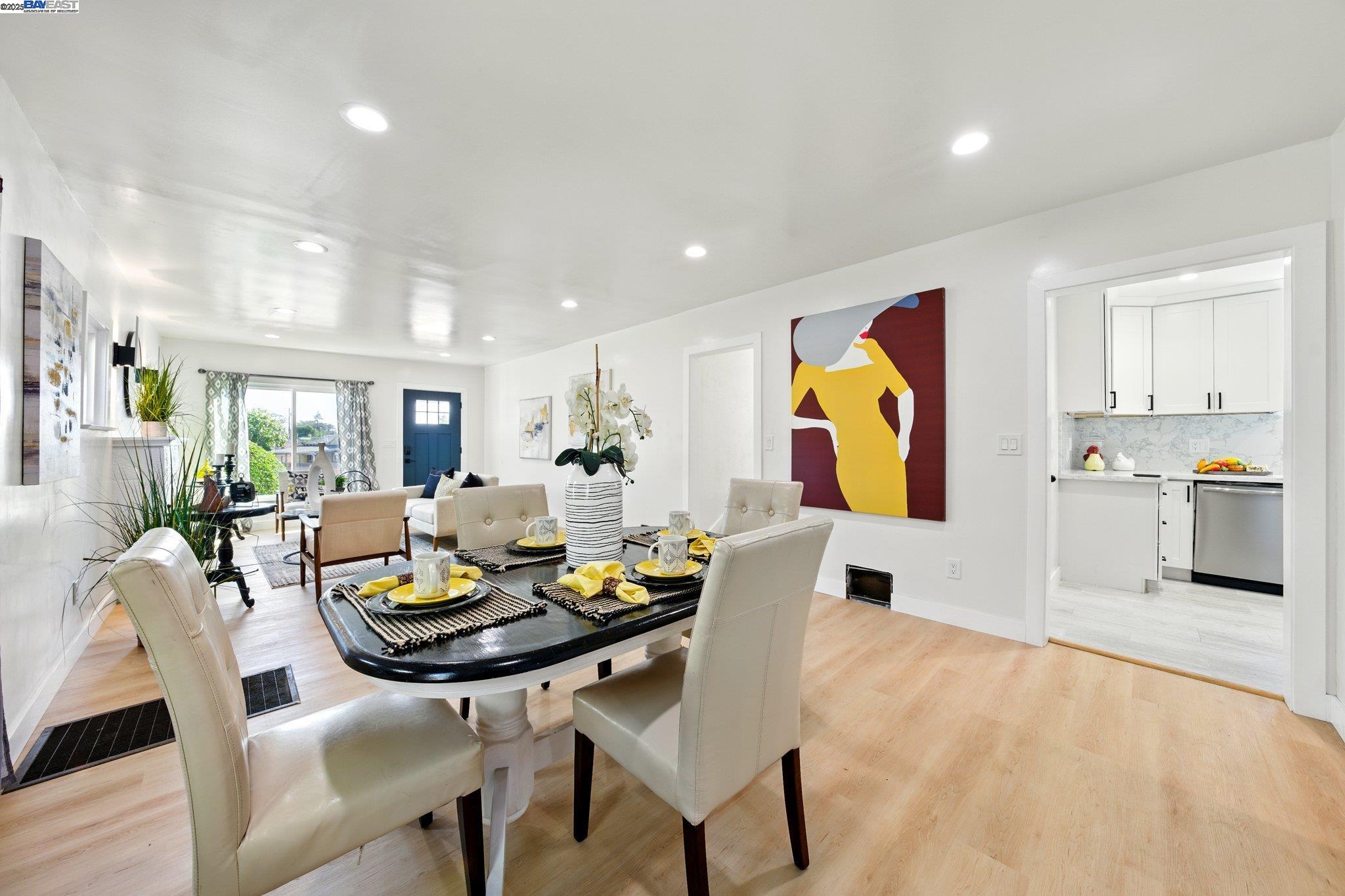 Detail Gallery Image 8 of 39 For 3288 School Street, Oakland,  CA 94602 - 5 Beds | 3 Baths