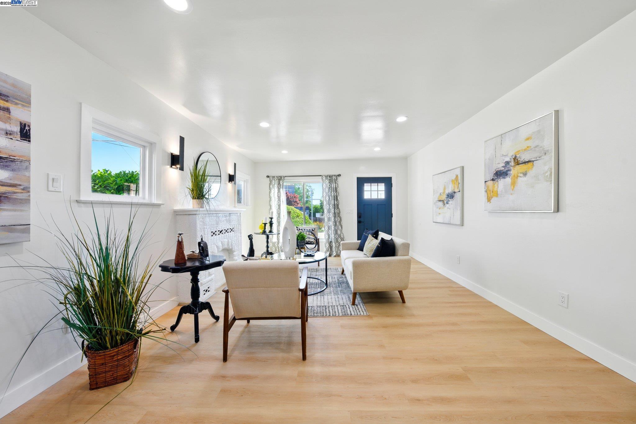 Detail Gallery Image 9 of 39 For 3288 School Street, Oakland,  CA 94602 - 5 Beds | 3 Baths