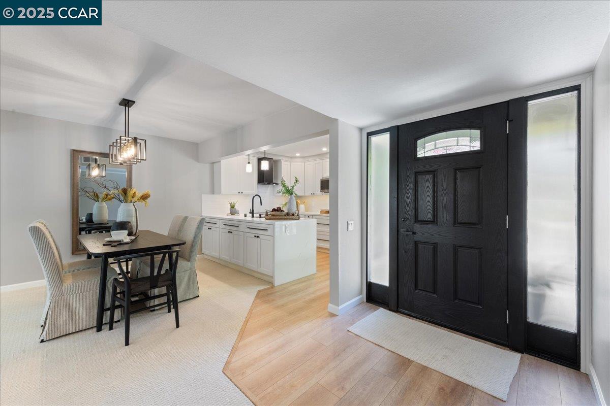 Detail Gallery Image 13 of 38 For 2749 Pine Knoll Dr. #1,  Walnut Creek,  CA 94595 - 2 Beds | 2 Baths