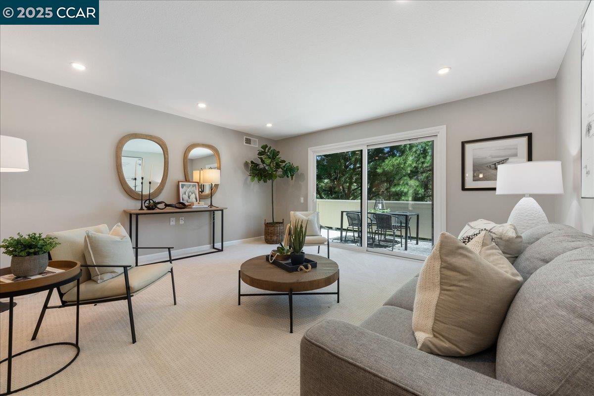 Detail Gallery Image 19 of 38 For 2749 Pine Knoll Dr. #1,  Walnut Creek,  CA 94595 - 2 Beds | 2 Baths