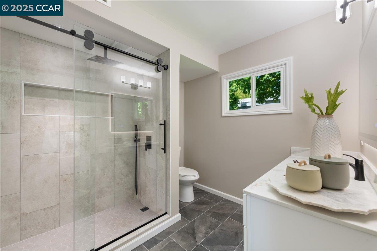 Detail Gallery Image 26 of 38 For 2749 Pine Knoll Dr. #1,  Walnut Creek,  CA 94595 - 2 Beds | 2 Baths