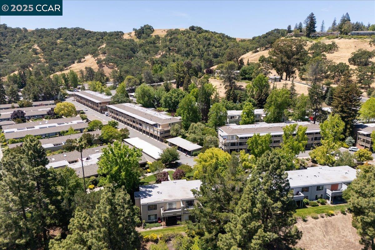 Detail Gallery Image 35 of 38 For 2749 Pine Knoll Dr. #1,  Walnut Creek,  CA 94595 - 2 Beds | 2 Baths