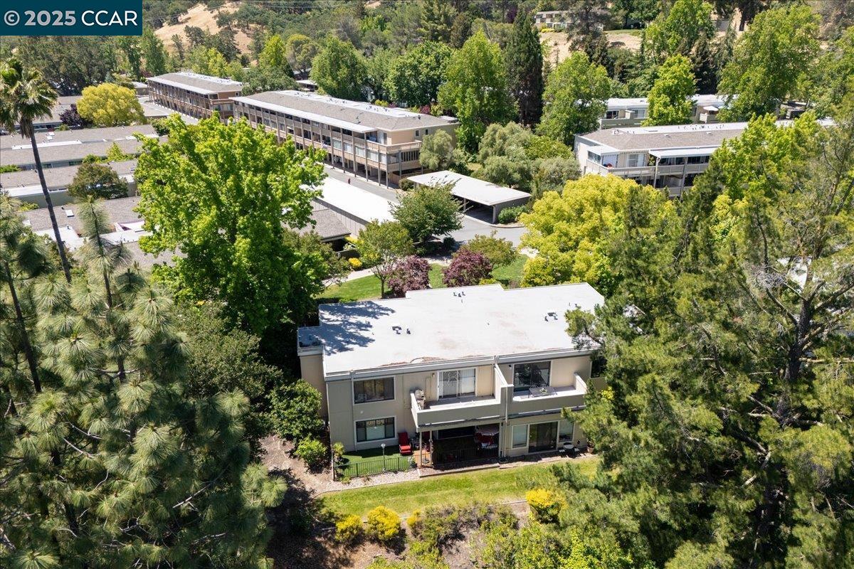 Detail Gallery Image 36 of 38 For 2749 Pine Knoll Dr. #1,  Walnut Creek,  CA 94595 - 2 Beds | 2 Baths