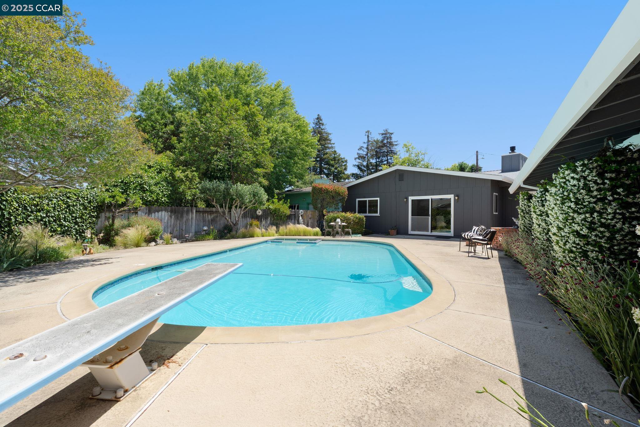 3607 Hammond Pl, Concord, California 94519, 3 Bedrooms Bedrooms, 10 Rooms Rooms,1 BathroomBathrooms,Residential,For Sale,3607 Hammond Pl,41098669