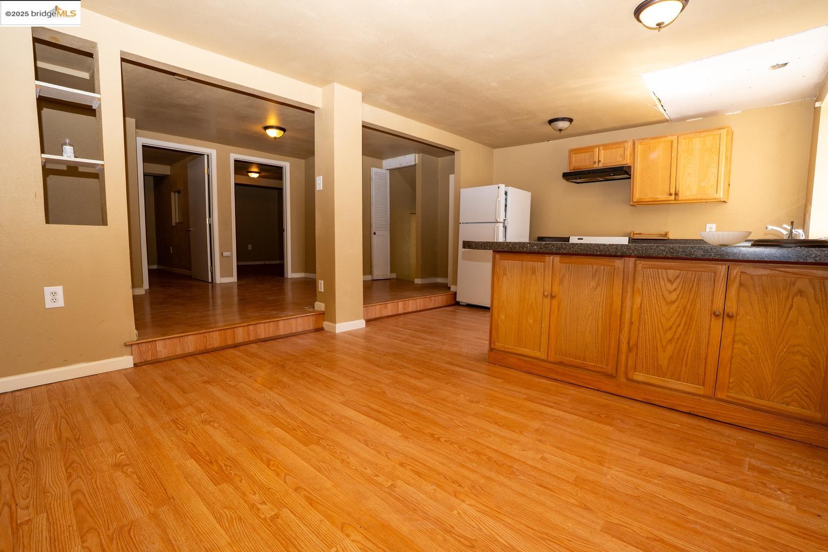 6084 Monterey AVE, Richmond, California 94805, ,Residential Income,For Sale,6084 Monterey AVE,41098670
