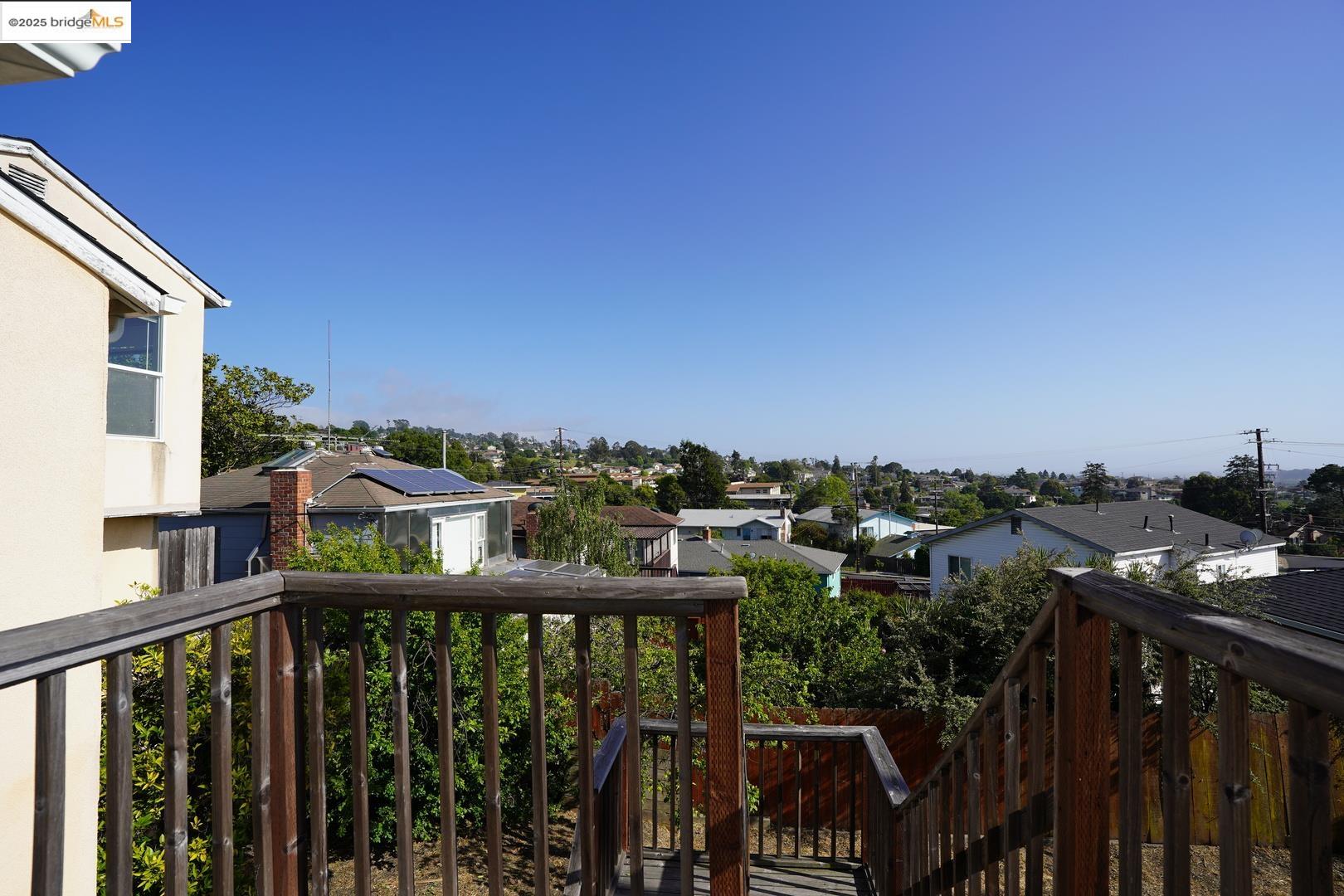 6084 Monterey AVE, Richmond, California 94805, ,Residential Income,For Sale,6084 Monterey AVE,41098670