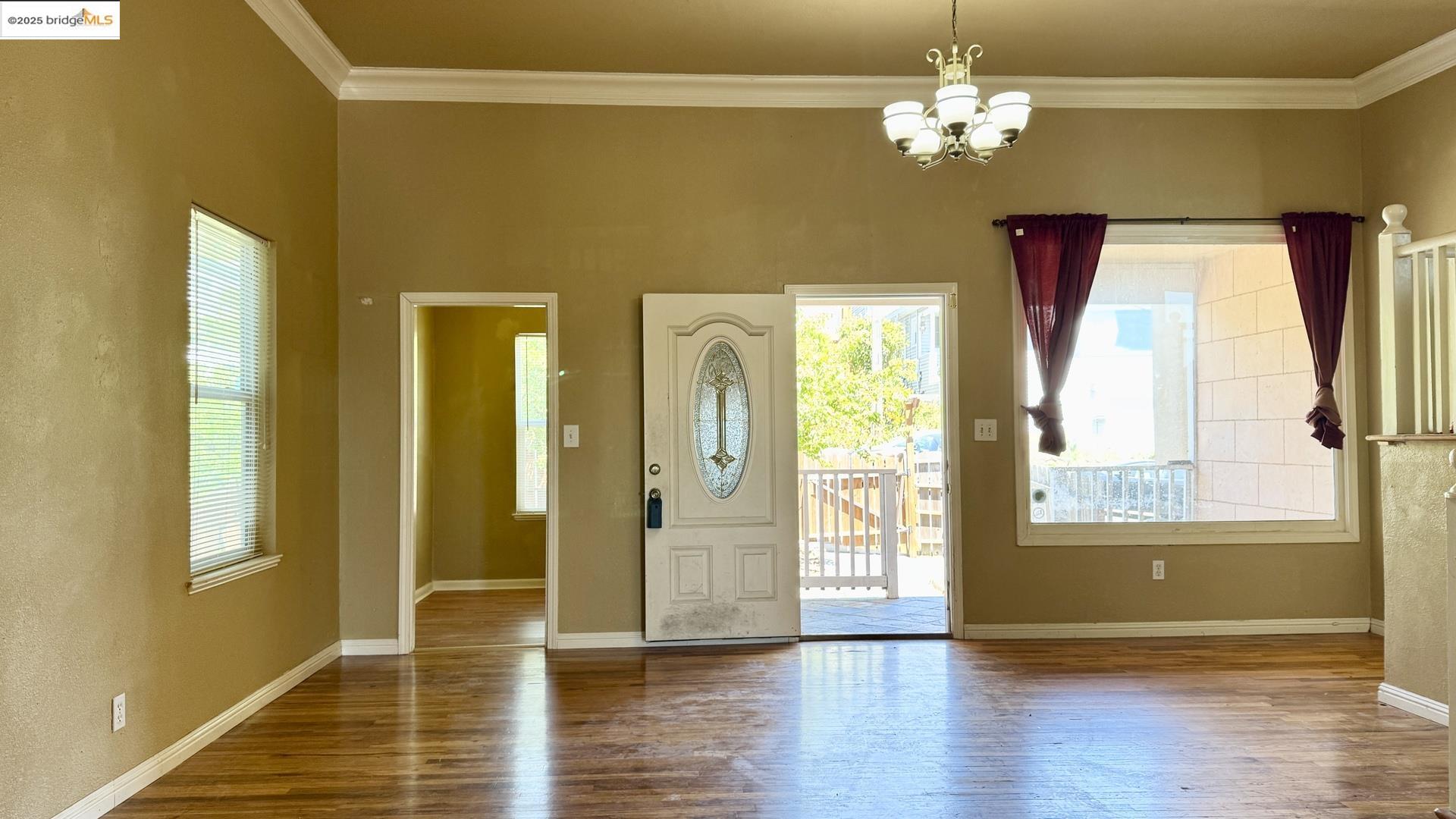 6084 Monterey AVE, Richmond, California 94805, ,Residential Income,For Sale,6084 Monterey AVE,41098670