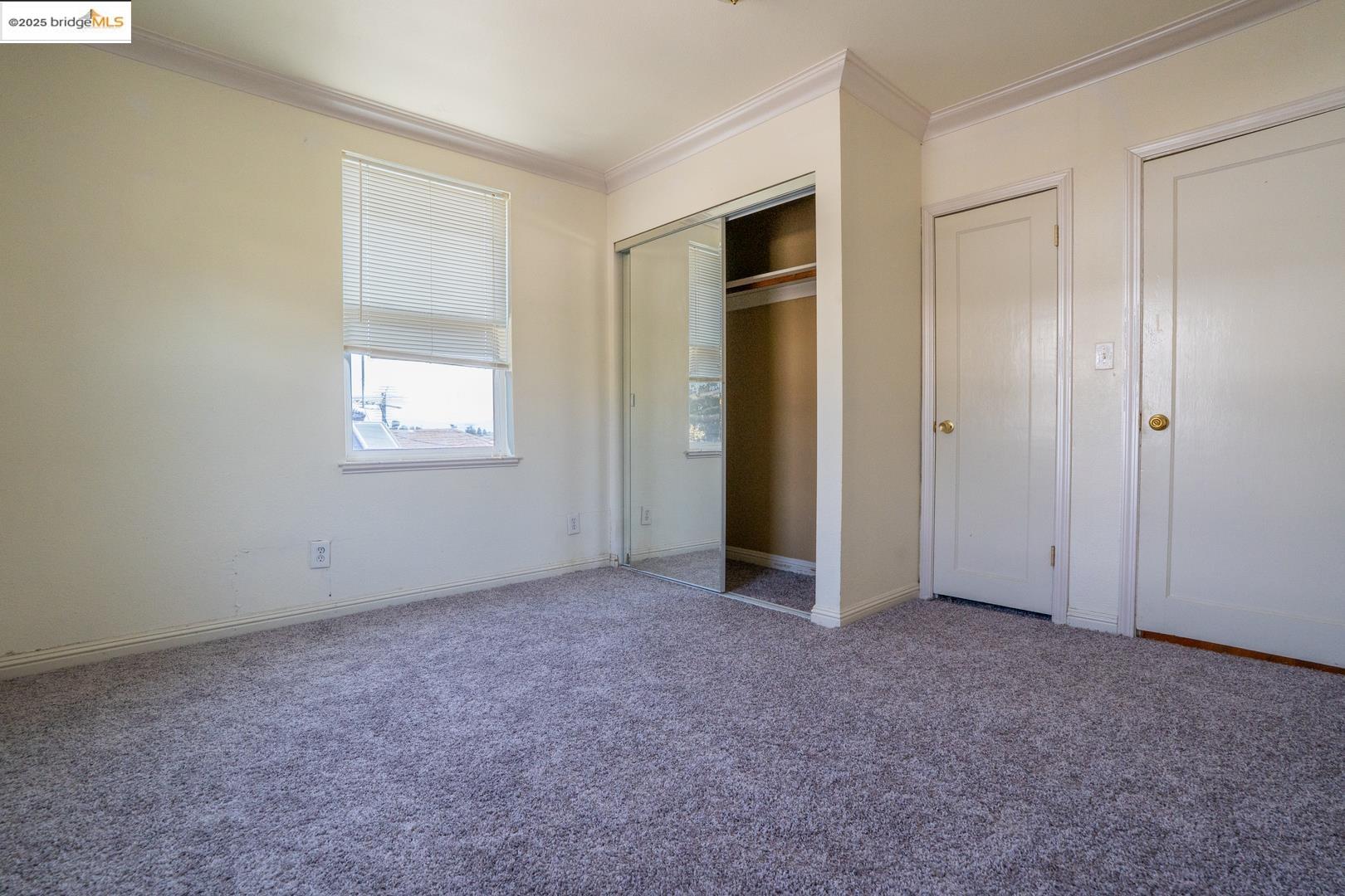 6084 Monterey AVE, Richmond, California 94805, ,Residential Income,For Sale,6084 Monterey AVE,41098670