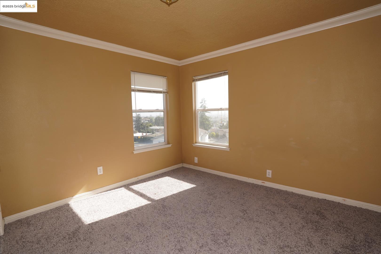 6084 Monterey AVE, Richmond, California 94805, ,Residential Income,For Sale,6084 Monterey AVE,41098670