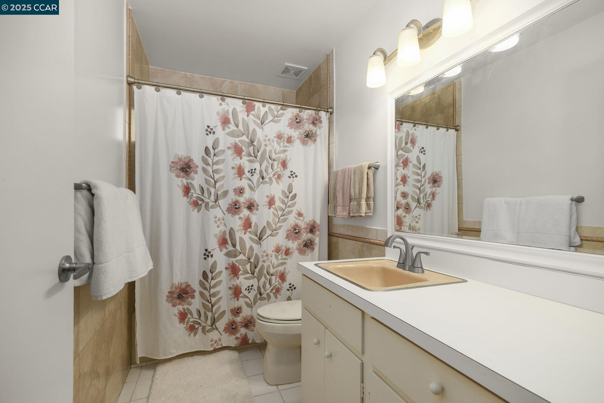 651 Moraga Rd # 13, Moraga, California 94556, 3 Bedrooms Bedrooms, 7 Rooms Rooms,2 BathroomsBathrooms,Residential,For Sale,651 Moraga Rd # 13,41098671