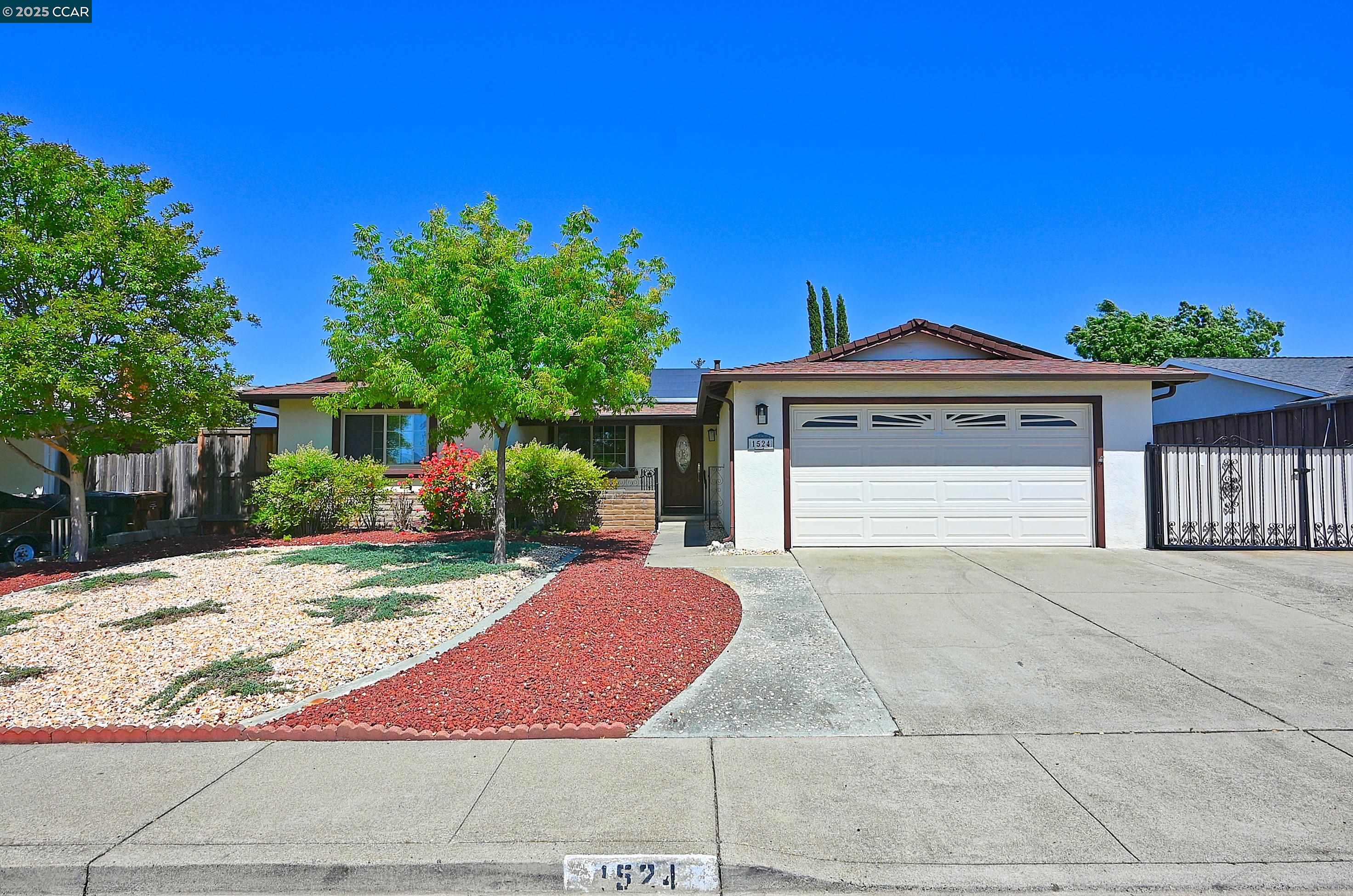 1524 Martindale Dr, Martinez, California 94553, 3 Bedrooms Bedrooms, 8 Rooms Rooms,2 BathroomsBathrooms,Residential,For Sale,1524 Martindale Dr,41098672