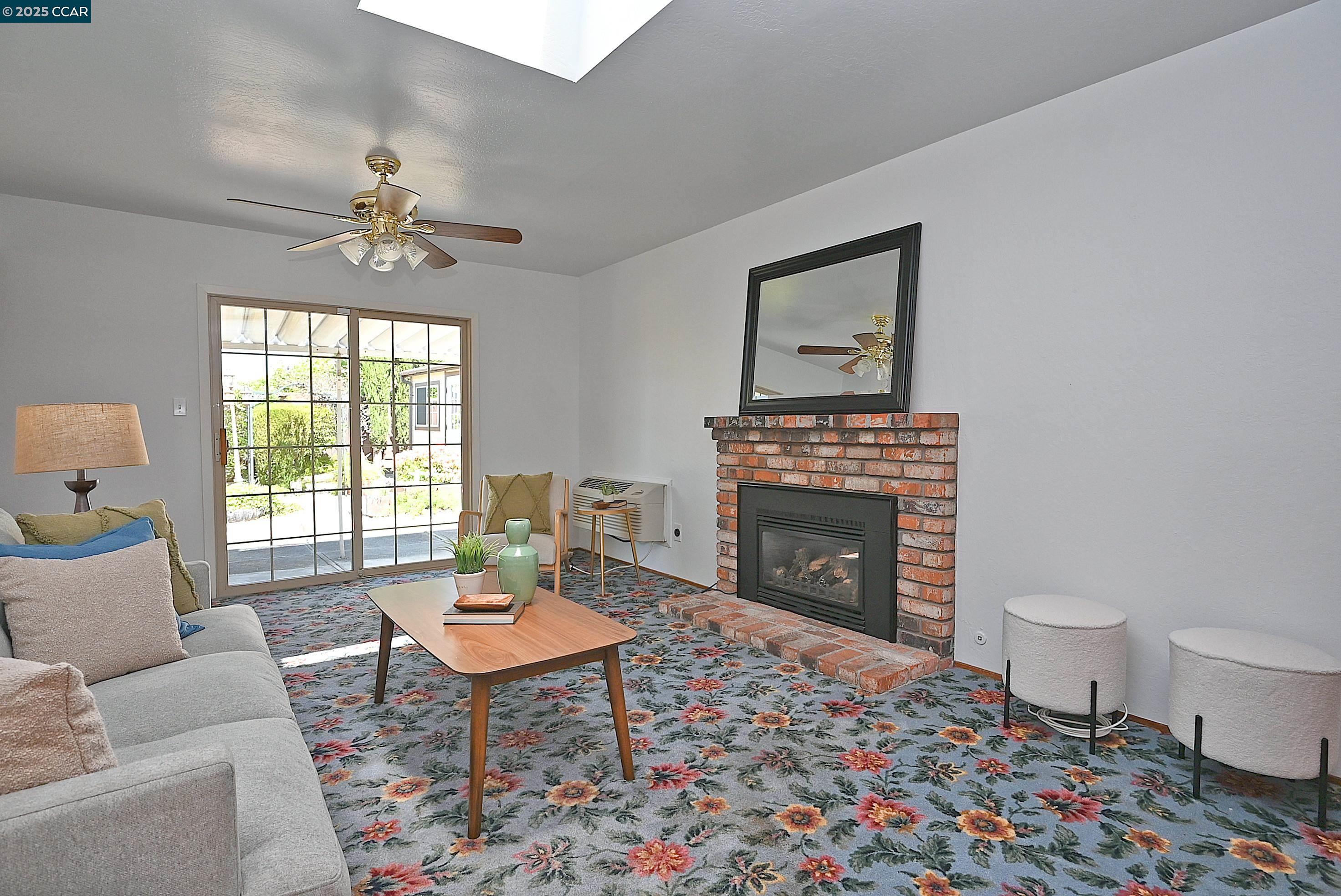 1524 Martindale Dr, Martinez, California 94553, 3 Bedrooms Bedrooms, 8 Rooms Rooms,2 BathroomsBathrooms,Residential,For Sale,1524 Martindale Dr,41098672