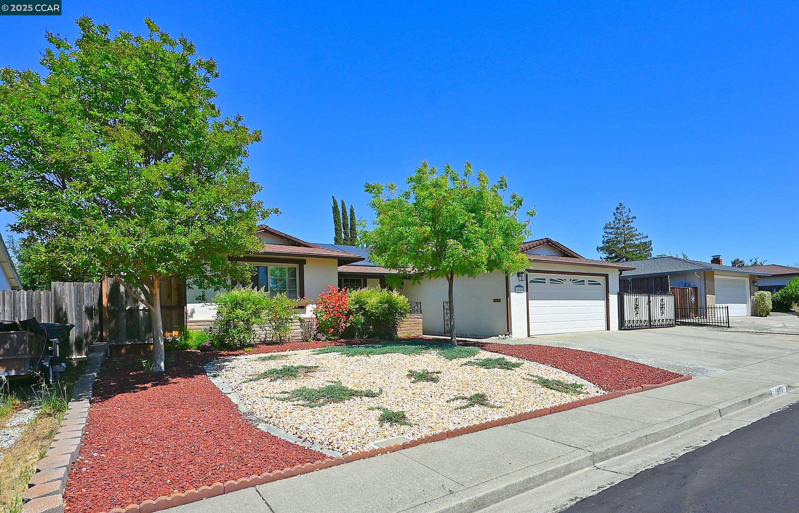1524 Martindale Dr, Martinez, California 94553, 3 Bedrooms Bedrooms, 8 Rooms Rooms,2 BathroomsBathrooms,Residential,For Sale,1524 Martindale Dr,41098672