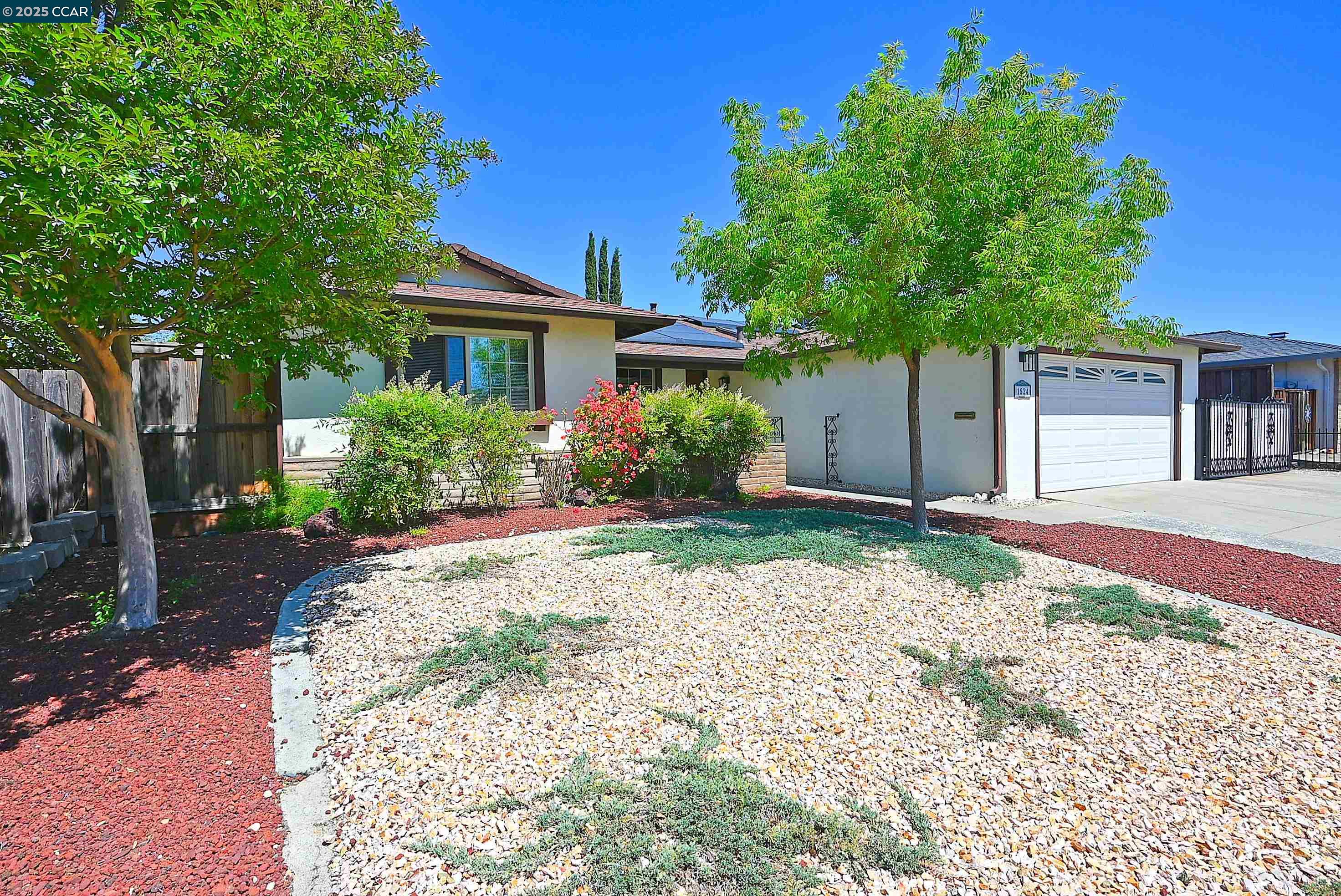 1524 Martindale Dr, Martinez, California 94553, 3 Bedrooms Bedrooms, 8 Rooms Rooms,2 BathroomsBathrooms,Residential,For Sale,1524 Martindale Dr,41098672