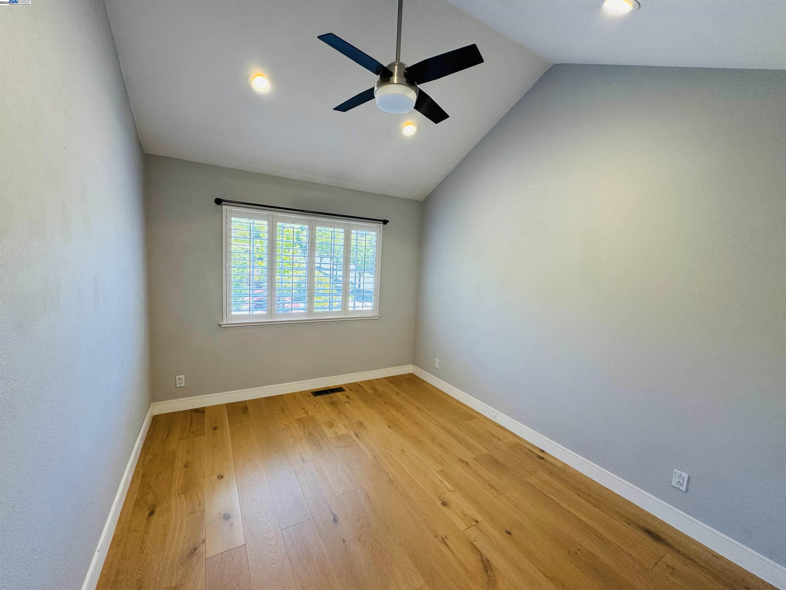 Detail Gallery Image 18 of 27 For 122 Lynx Ct, Fremont,  CA 94539 - 4 Beds | 2/1 Baths