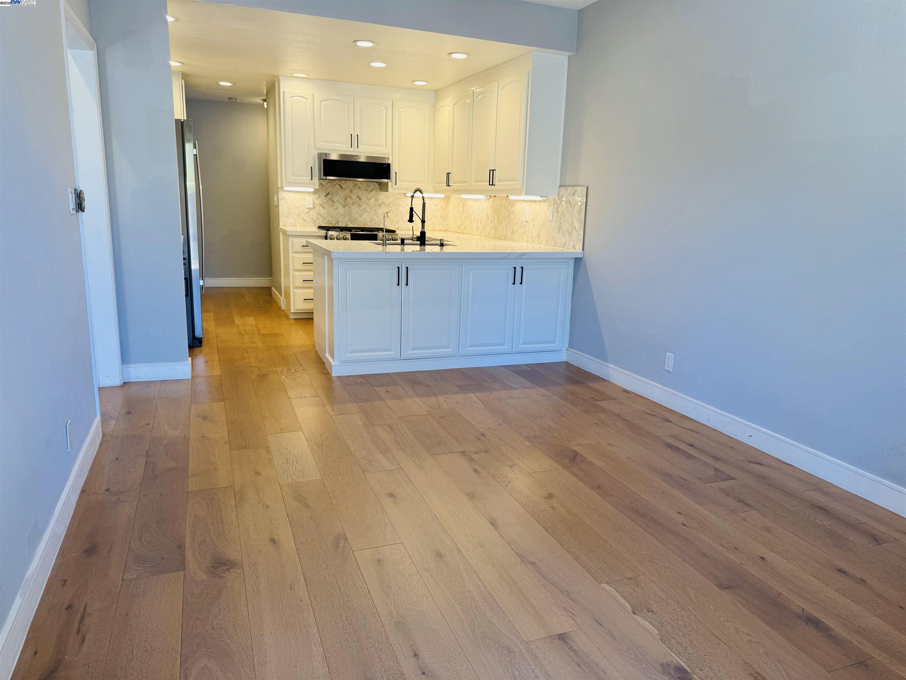 Detail Gallery Image 10 of 27 For 122 Lynx Ct, Fremont,  CA 94539 - 4 Beds | 2/1 Baths
