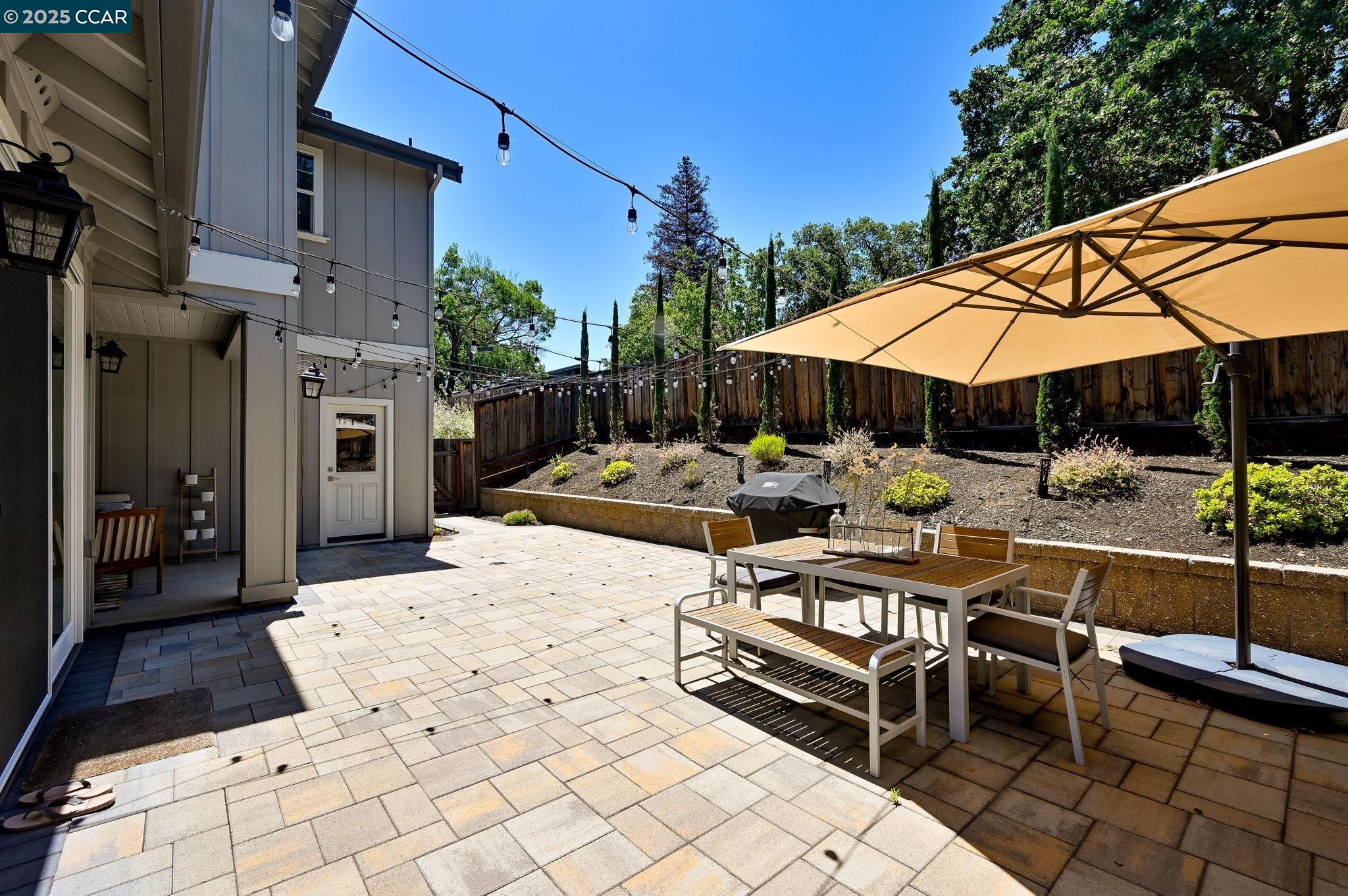 Detail Gallery Image 14 of 44 For 5540 Southbrook Drive, Clayton,  CA 94517 - 5 Beds | 3 Baths