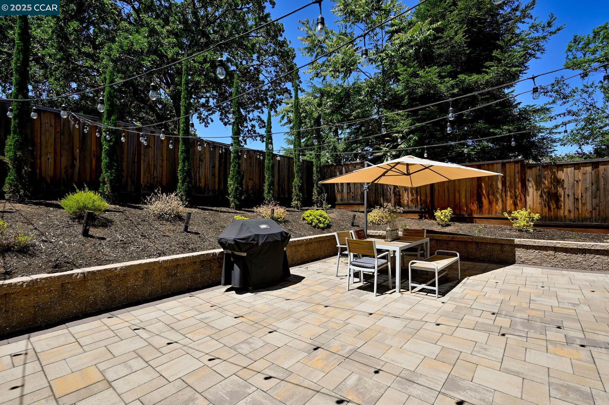 Detail Gallery Image 16 of 44 For 5540 Southbrook Drive, Clayton,  CA 94517 - 5 Beds | 3 Baths