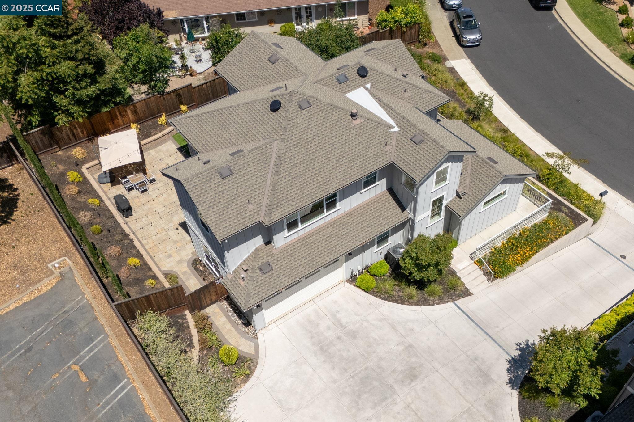 Detail Gallery Image 35 of 44 For 5540 Southbrook Drive, Clayton,  CA 94517 - 5 Beds | 3 Baths