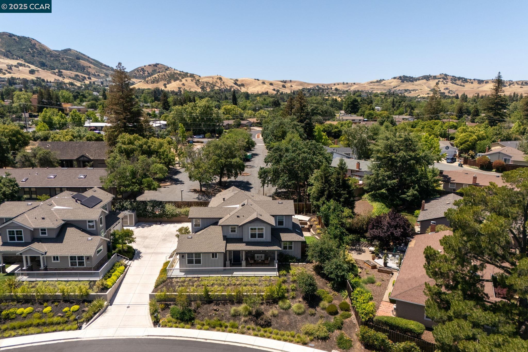 Detail Gallery Image 39 of 44 For 5540 Southbrook Drive, Clayton,  CA 94517 - 5 Beds | 3 Baths