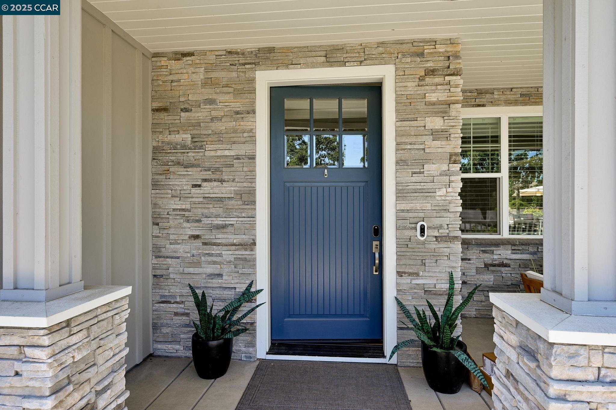 Detail Gallery Image 5 of 44 For 5540 Southbrook Drive, Clayton,  CA 94517 - 5 Beds | 3 Baths
