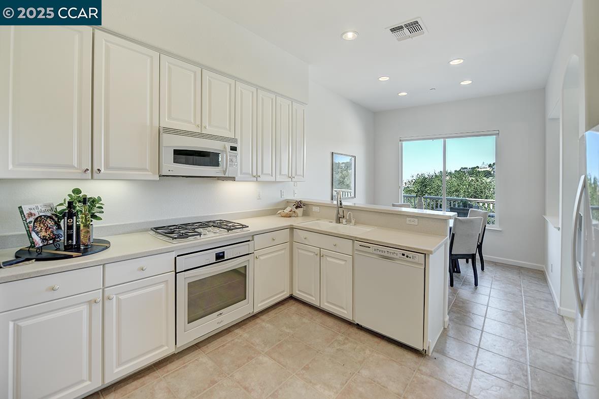 2916 Saklan Indian Dr, Walnut Creek, California 94595, 3 Bedrooms Bedrooms, 8 Rooms Rooms,2 BathroomsBathrooms,Residential,For Sale,2916 Saklan Indian Dr,41098678