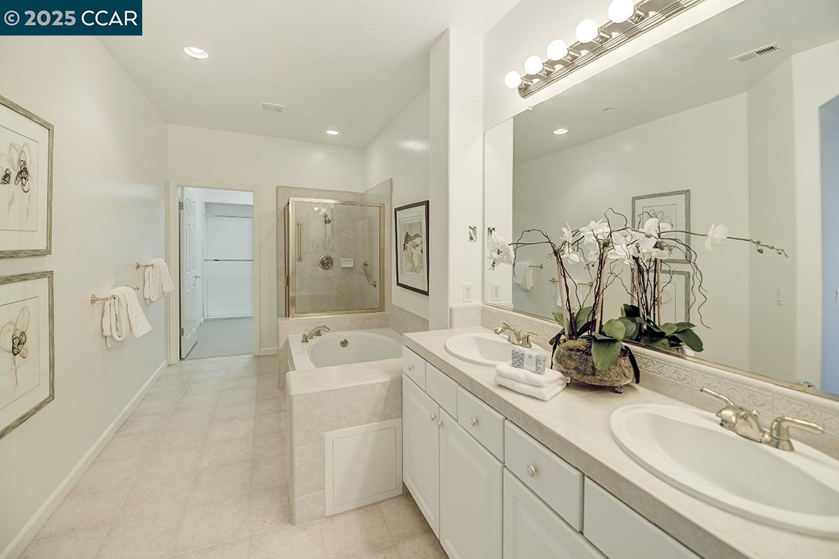 2916 Saklan Indian Dr, Walnut Creek, California 94595, 3 Bedrooms Bedrooms, 8 Rooms Rooms,2 BathroomsBathrooms,Residential,For Sale,2916 Saklan Indian Dr,41098678
