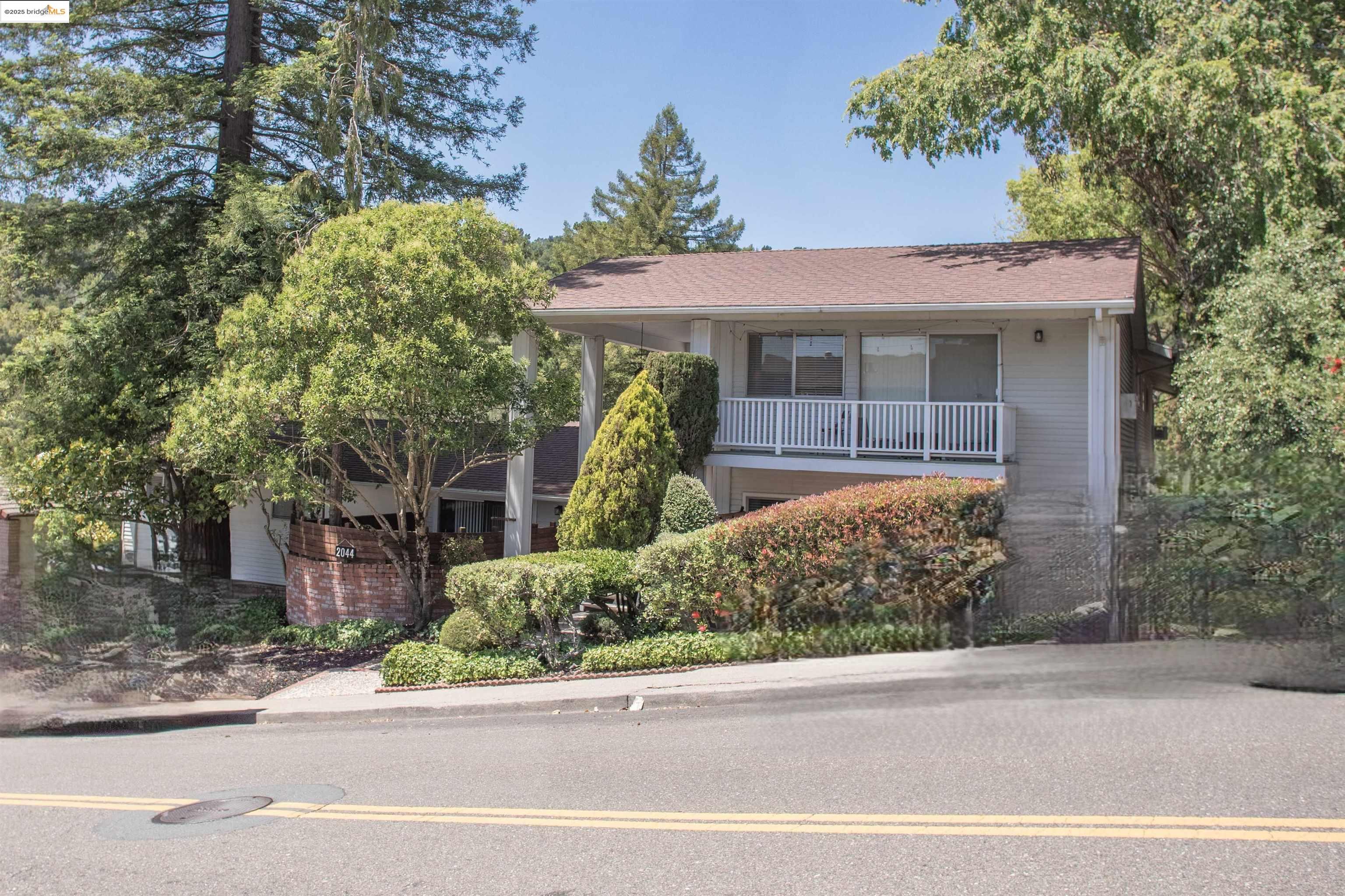 Detail Gallery Image 1 of 9 For 2044 Ascot Dr, Moraga,  CA 94556 - – Beds | – Baths