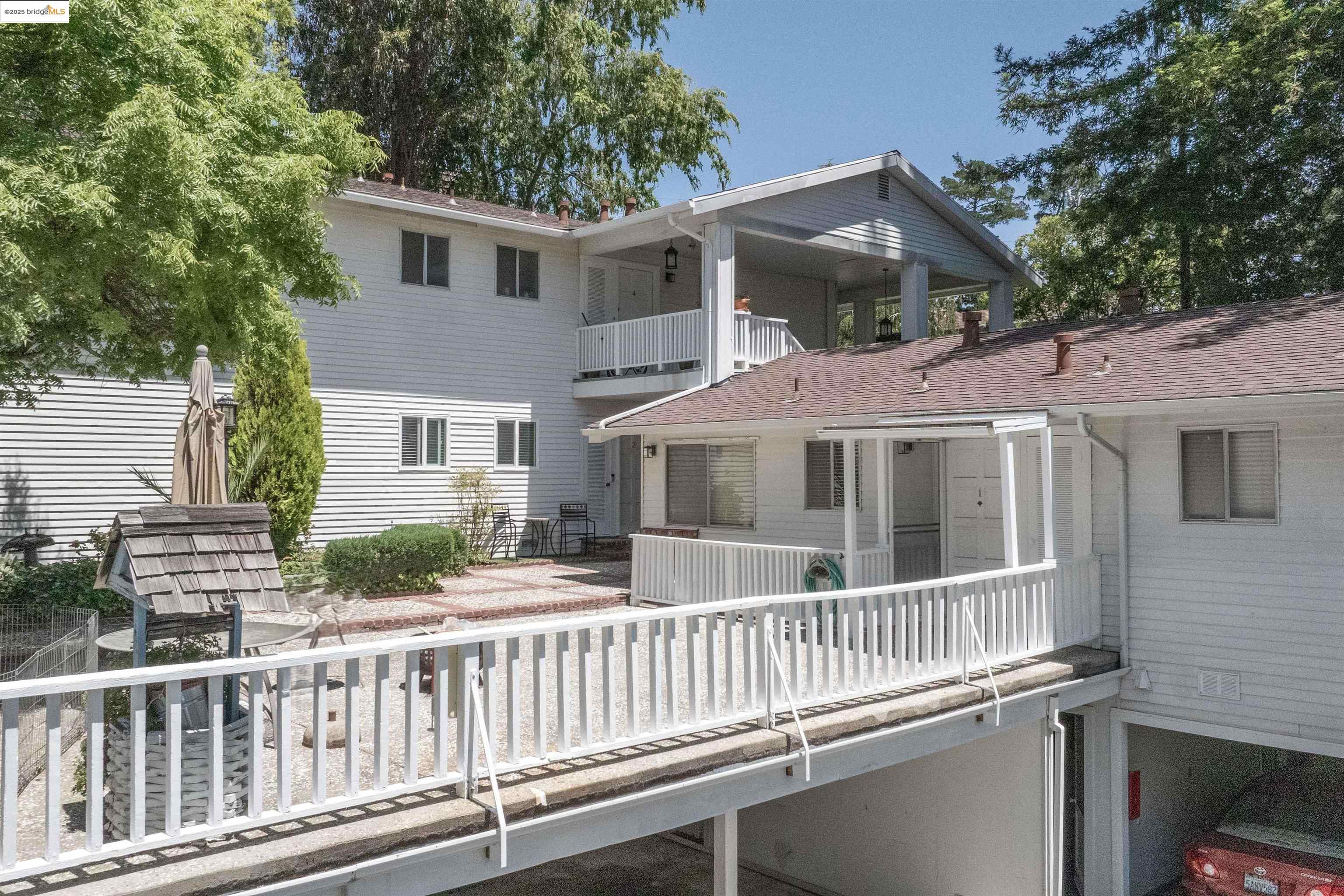 Detail Gallery Image 3 of 9 For 2044 Ascot Dr, Moraga,  CA 94556 - – Beds | – Baths