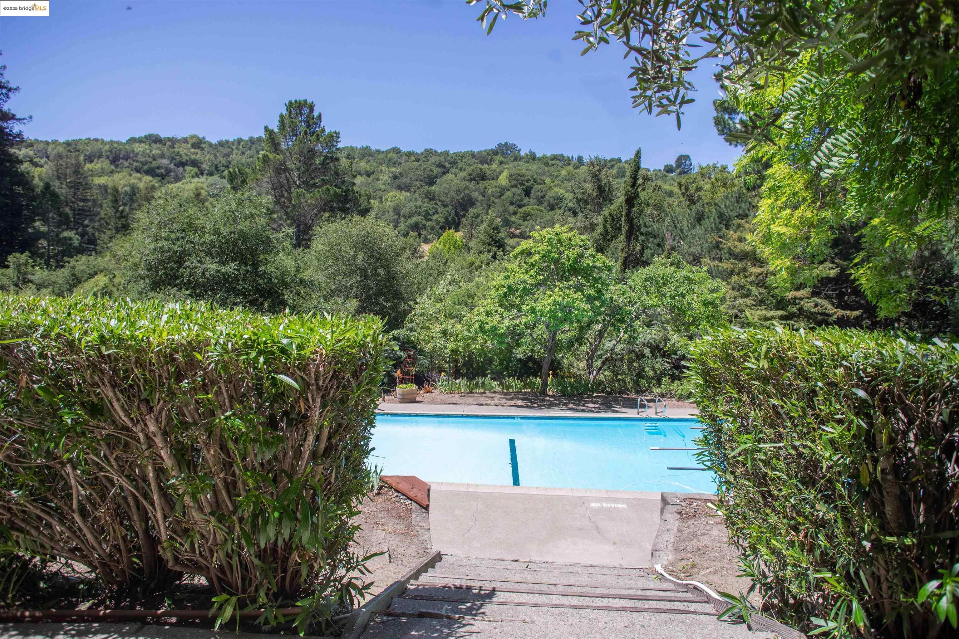 Detail Gallery Image 6 of 9 For 2044 Ascot Dr, Moraga,  CA 94556 - – Beds | – Baths
