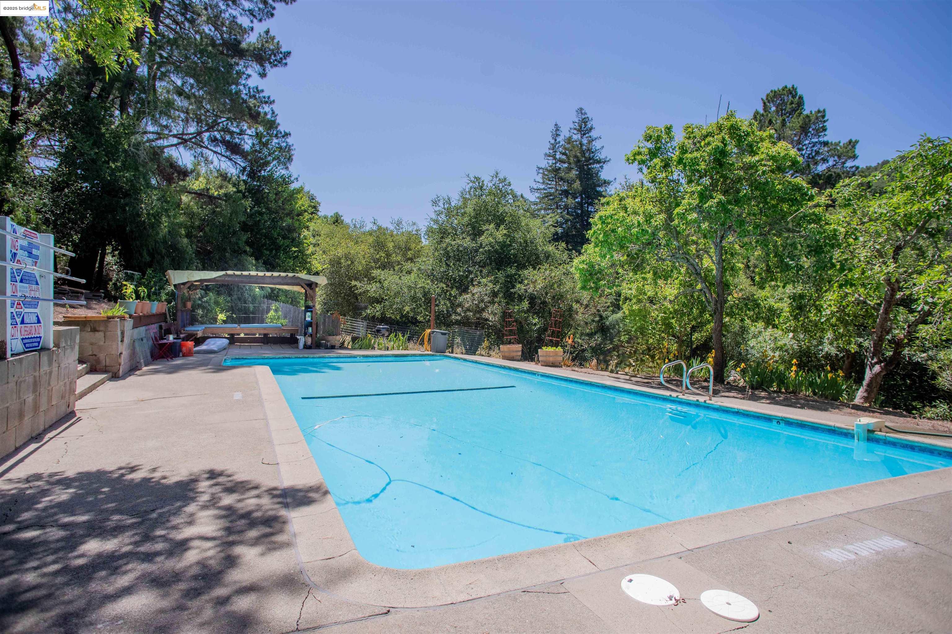 Detail Gallery Image 7 of 9 For 2044 Ascot Dr, Moraga,  CA 94556 - – Beds | – Baths