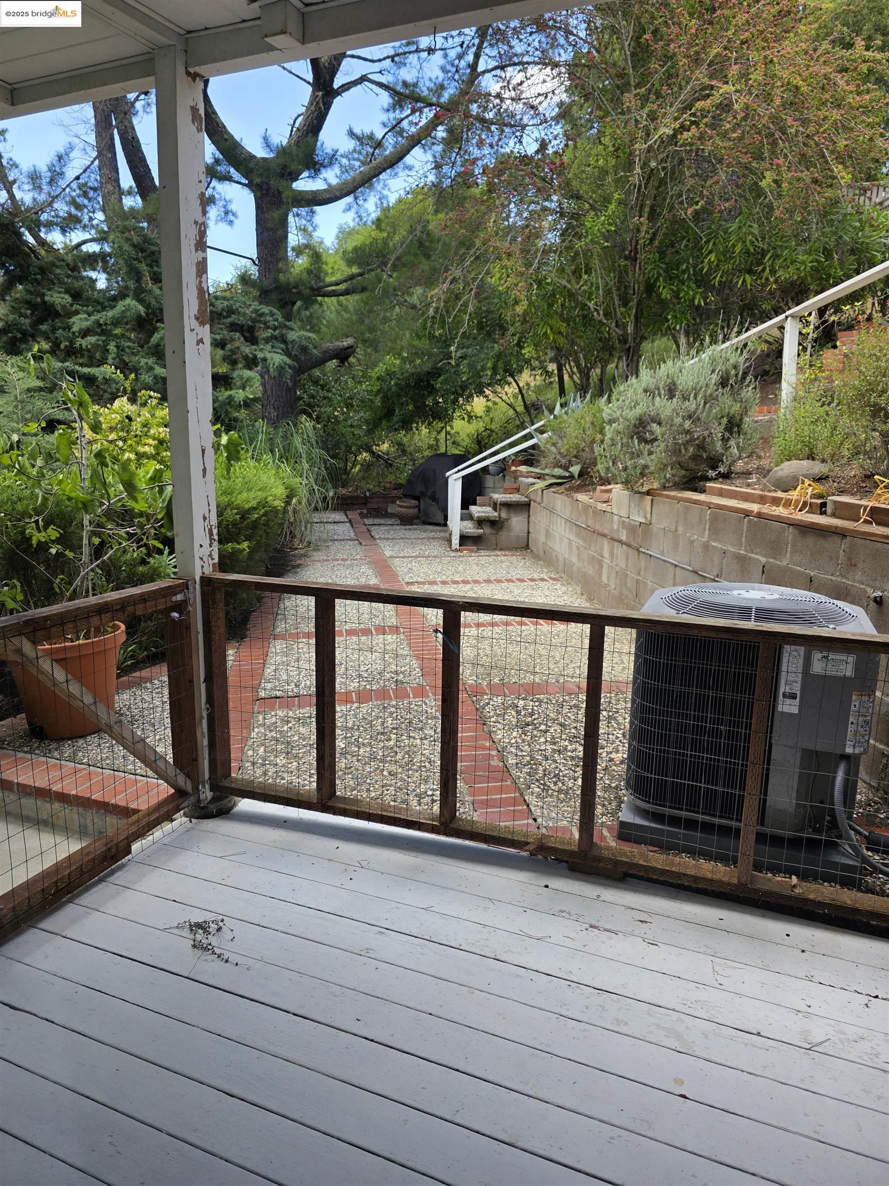 Detail Gallery Image 9 of 9 For 2044 Ascot Dr, Moraga,  CA 94556 - – Beds | – Baths