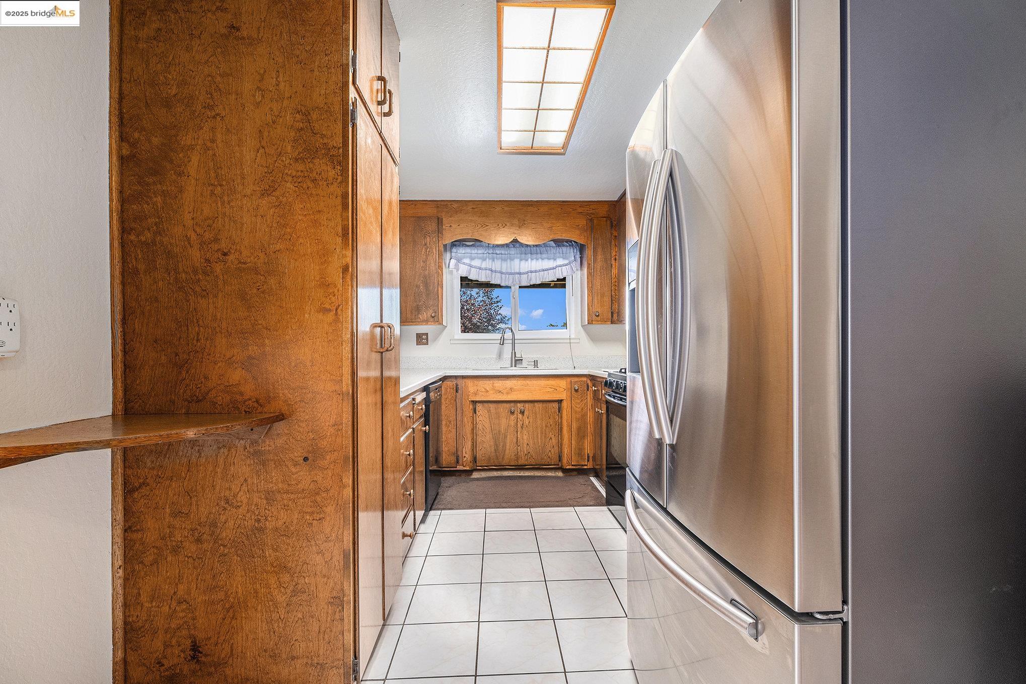 Detail Gallery Image 11 of 34 For 161 E Sims Rd, Brentwood,  CA 94513 - 3 Beds | 2 Baths