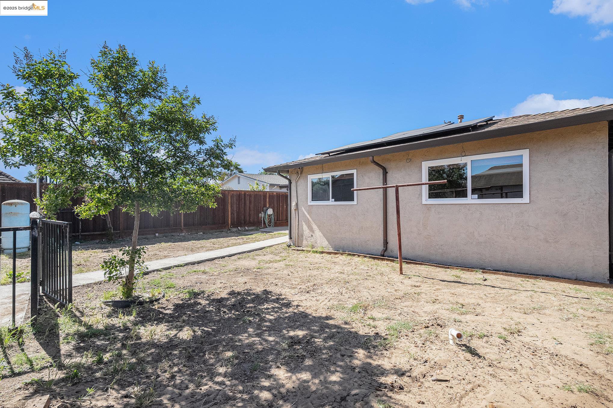 Detail Gallery Image 21 of 34 For 161 E Sims Rd, Brentwood,  CA 94513 - 3 Beds | 2 Baths