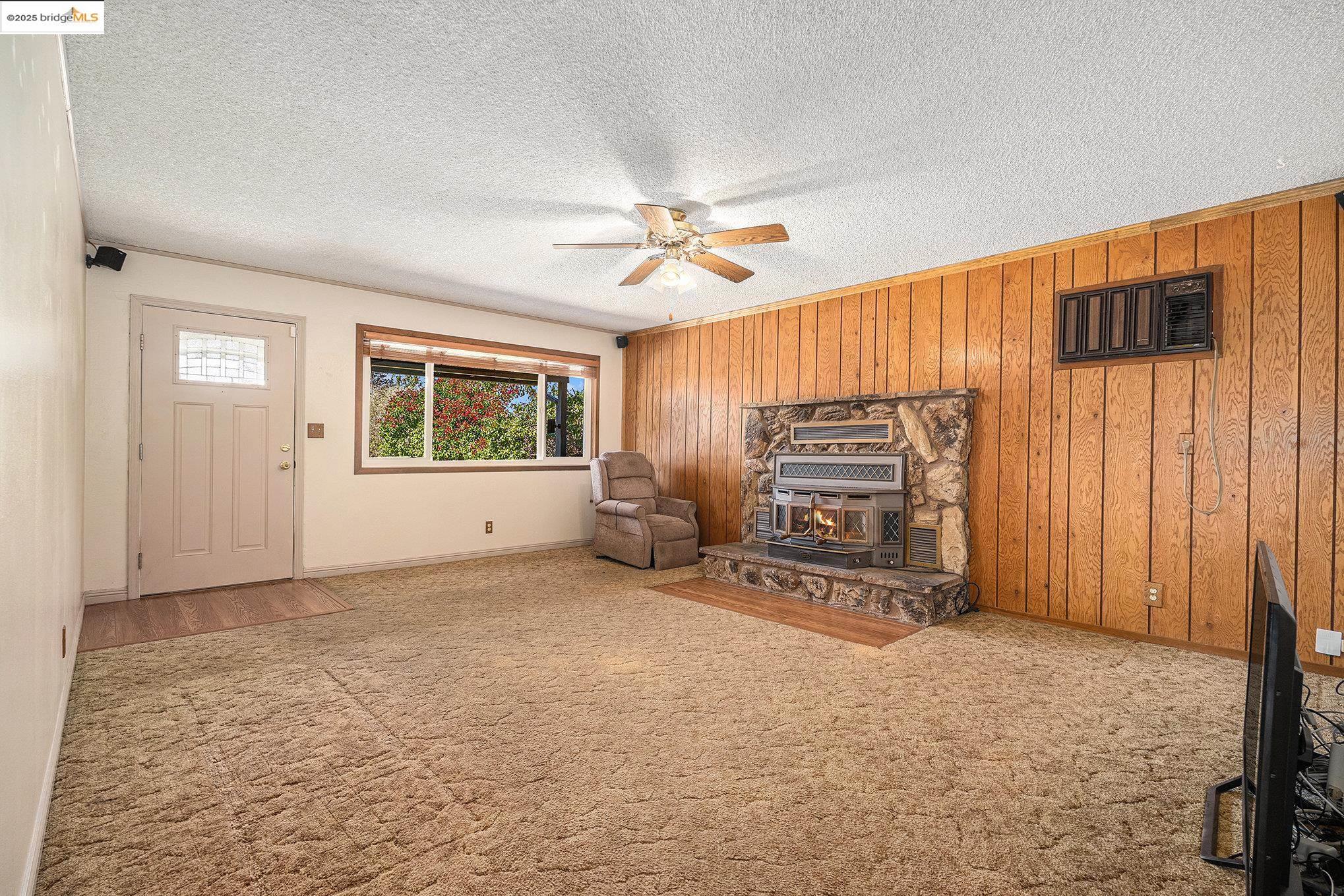 Detail Gallery Image 6 of 34 For 161 E Sims Rd, Brentwood,  CA 94513 - 3 Beds | 2 Baths