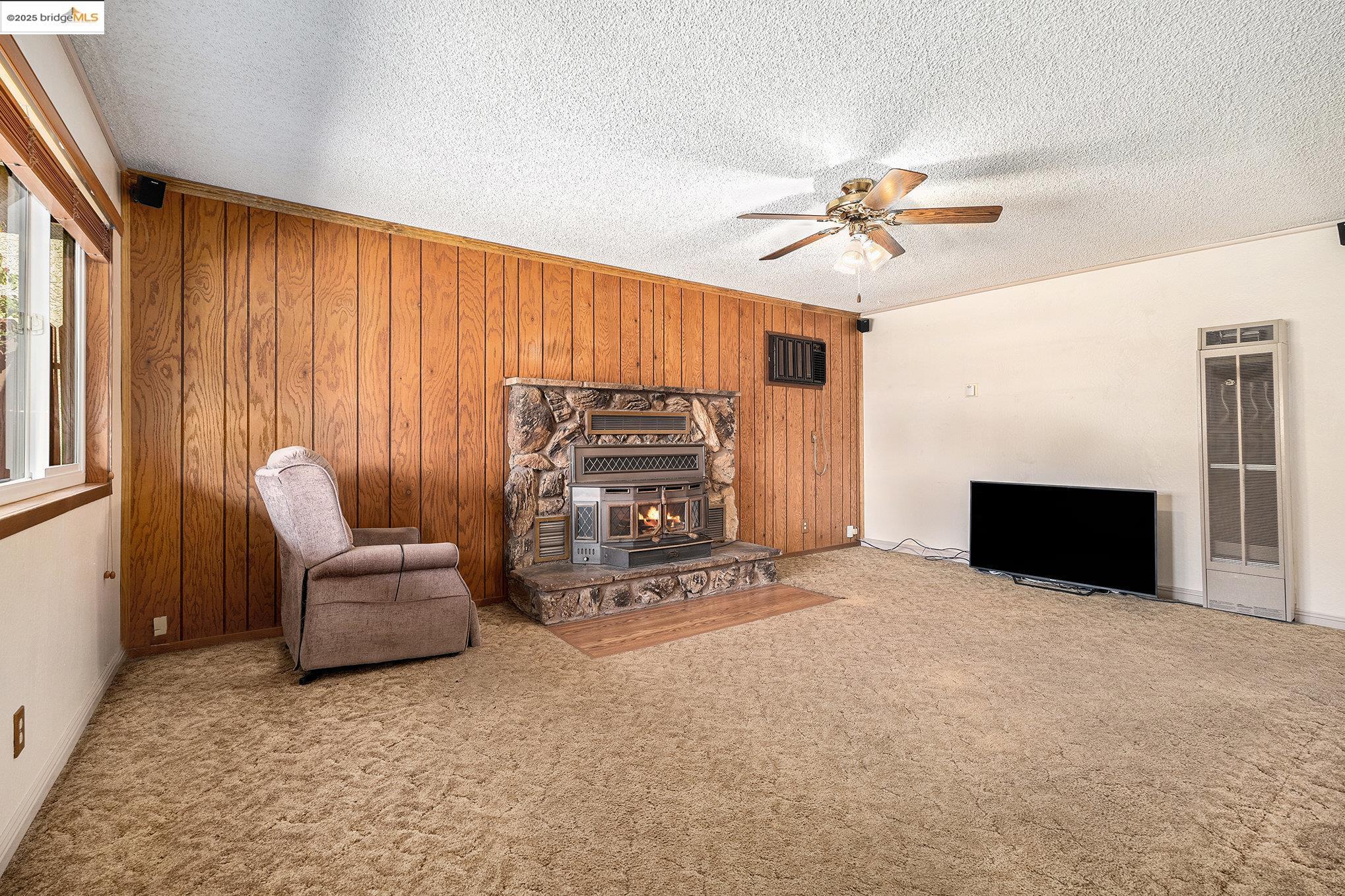 Detail Gallery Image 9 of 34 For 161 E Sims Rd, Brentwood,  CA 94513 - 3 Beds | 2 Baths