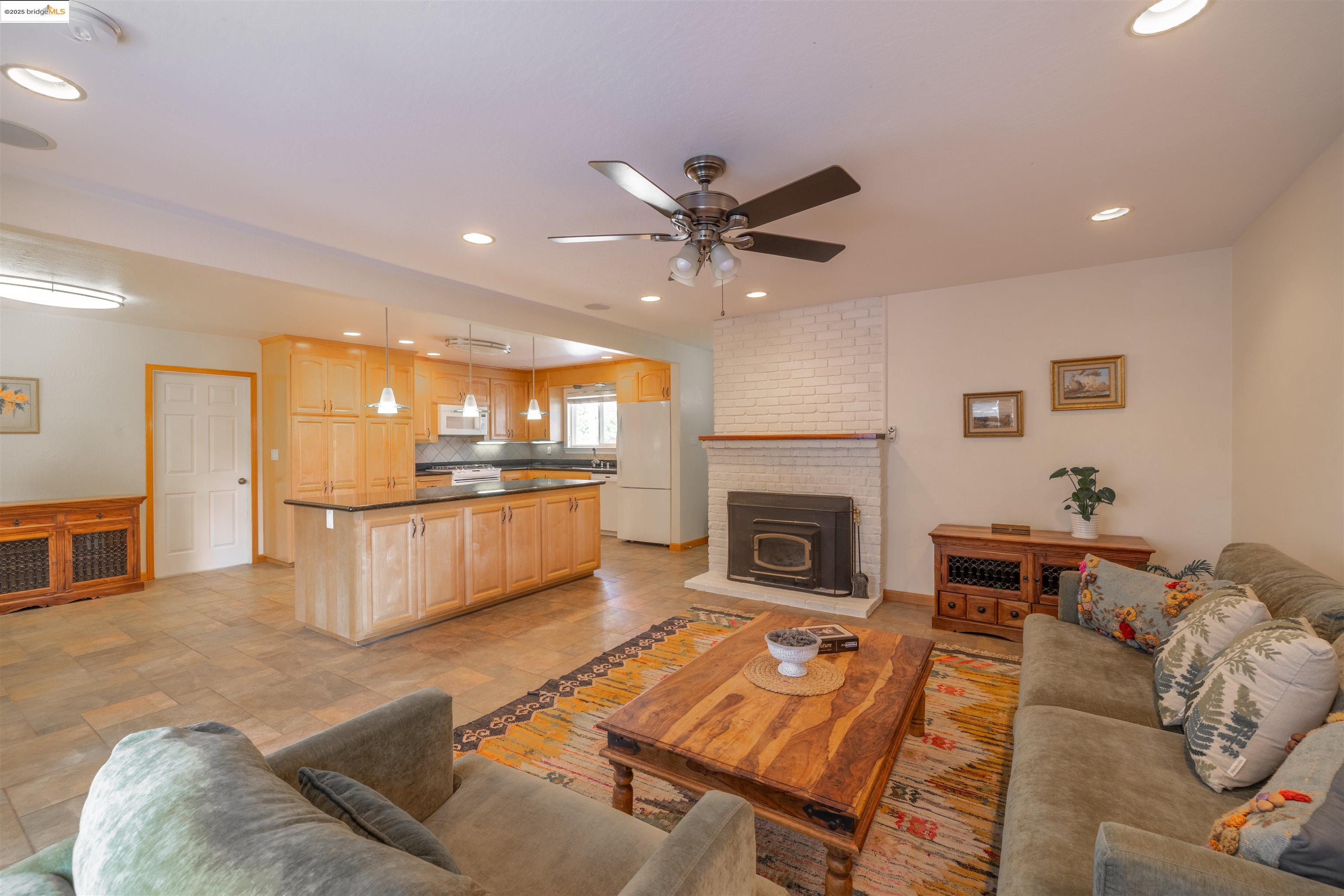 3967 Majestic Drive, Concord, California 94519, 4 Bedrooms Bedrooms, 9 Rooms Rooms,3 BathroomsBathrooms,Residential,For Sale,3967 Majestic Drive,41098686