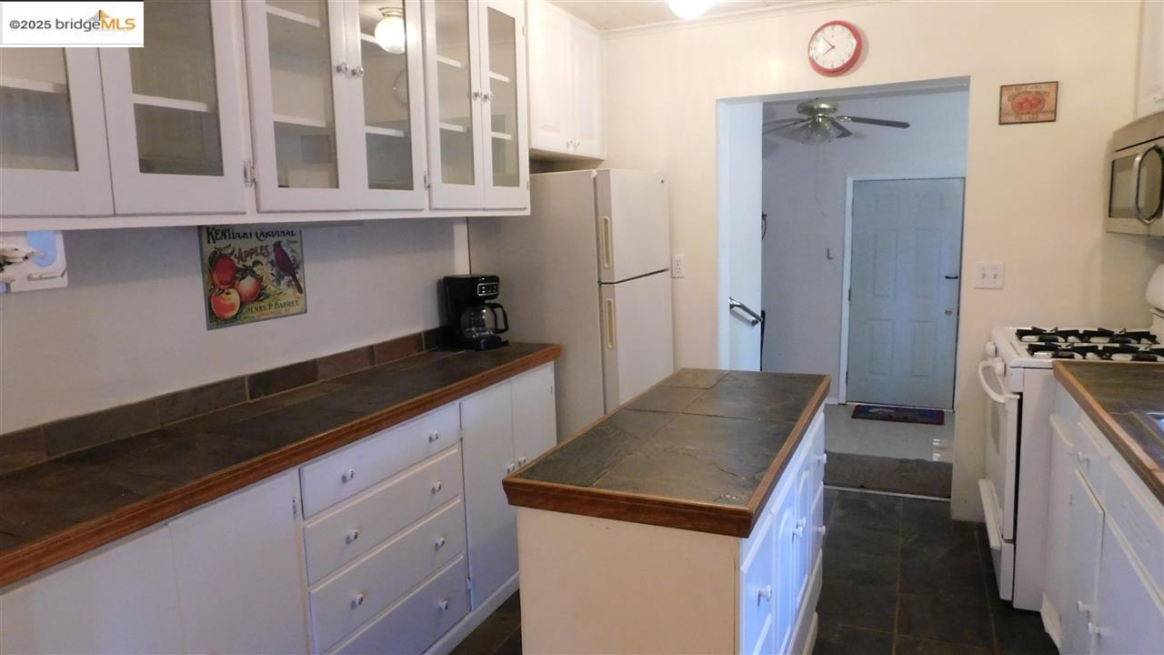 Detail Gallery Image 13 of 40 For 23730 State Highway 108, Twain Harte,  CA 95383 - 2 Beds | 2 Baths