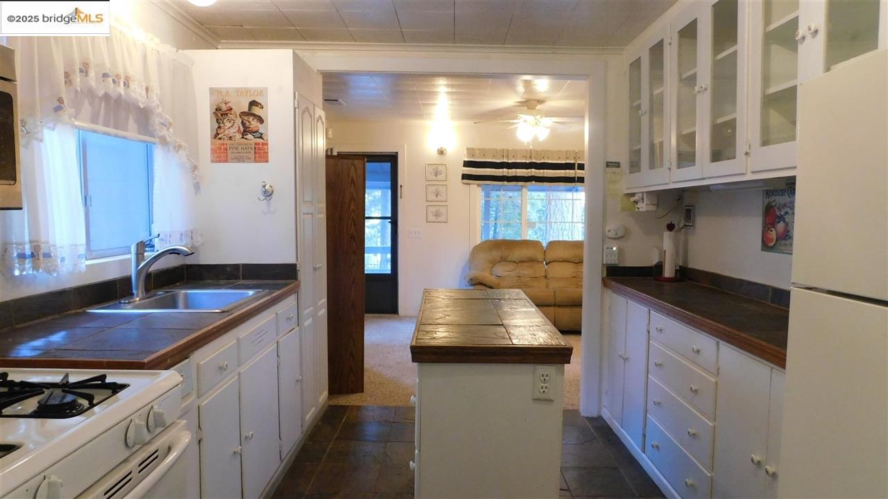 Detail Gallery Image 14 of 40 For 23730 State Highway 108, Twain Harte,  CA 95383 - 2 Beds | 2 Baths