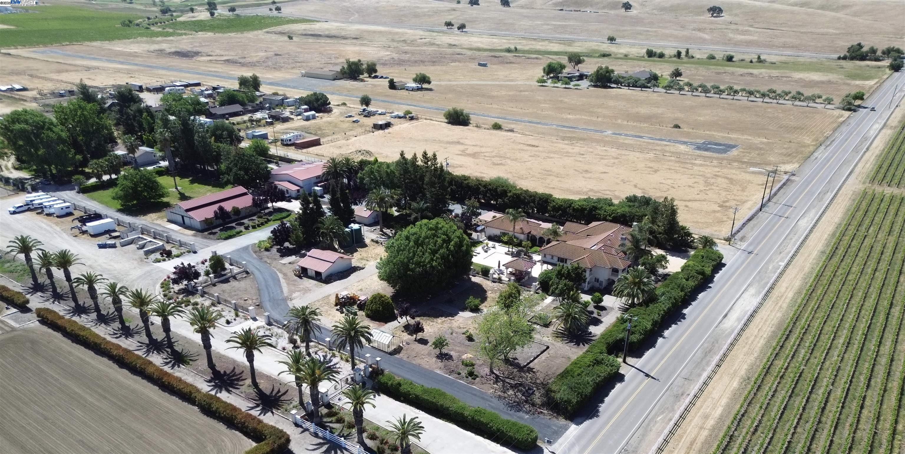 4224 Greenville Rd, Livermore, California 94550, 4 Bedrooms Bedrooms, 10 Rooms Rooms,2 BathroomsBathrooms,Residential,For Sale,4224 Greenville Rd,41098691