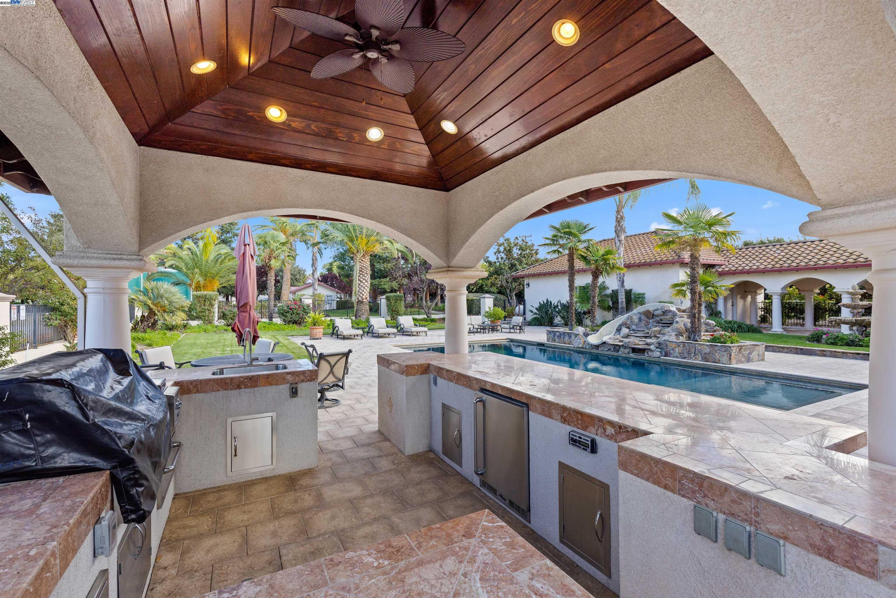 4224 Greenville Rd, Livermore, California 94550, 4 Bedrooms Bedrooms, 10 Rooms Rooms,2 BathroomsBathrooms,Residential,For Sale,4224 Greenville Rd,41098691