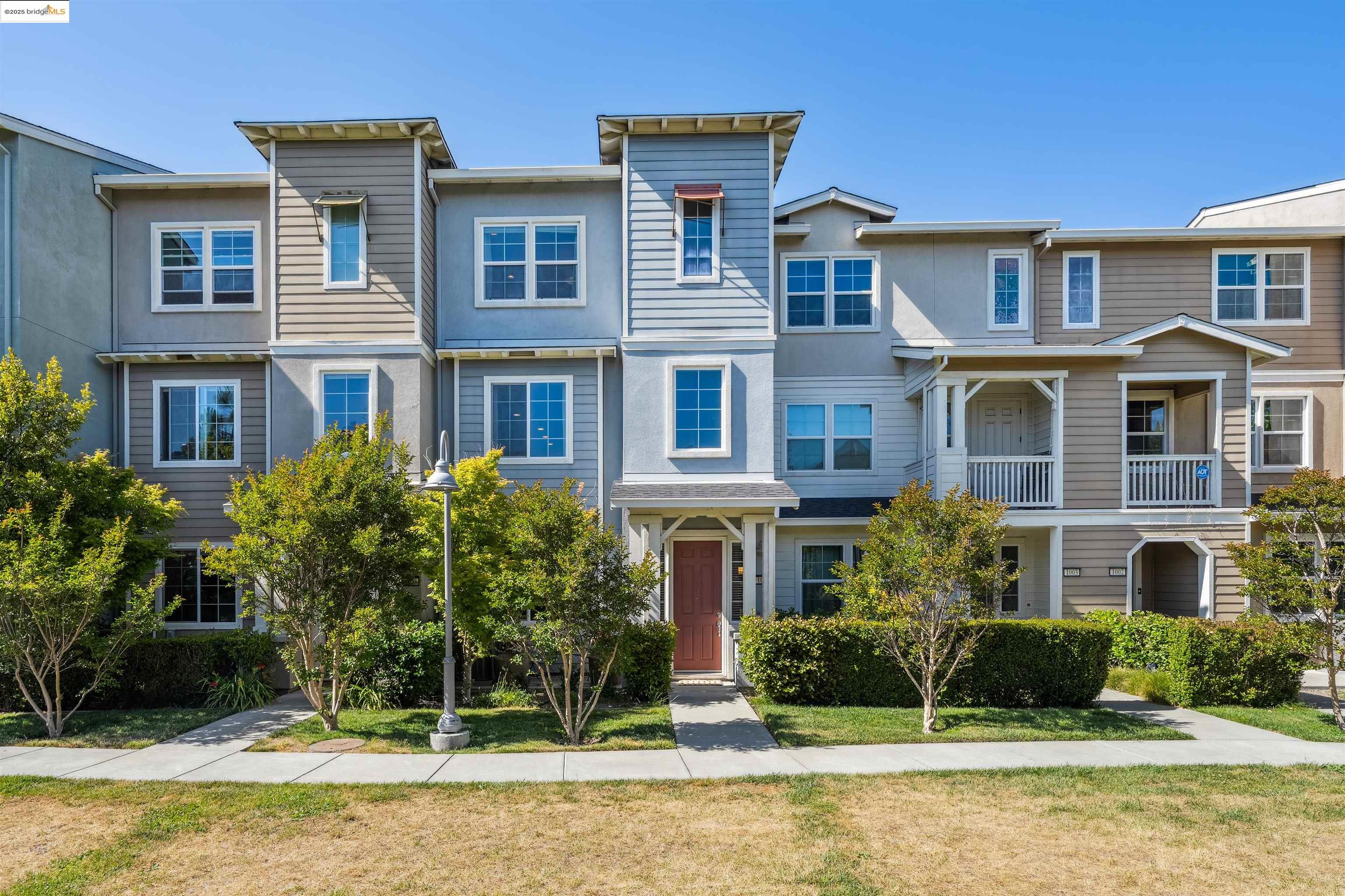 Detail Gallery Image 1 of 60 For 1004 Maritime Way, Richmond,  CA 94804 - 3 Beds | 3/1 Baths