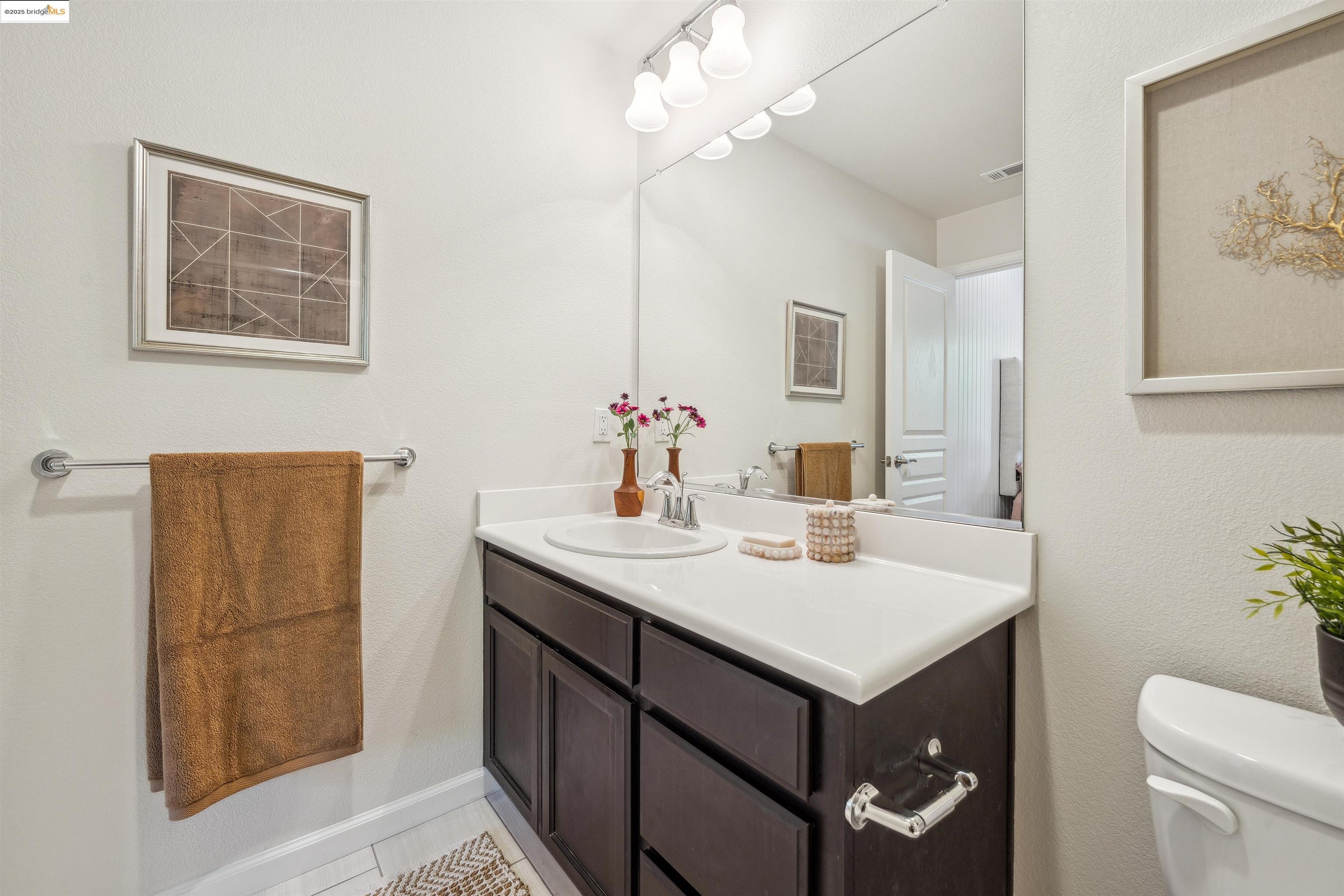 Detail Gallery Image 12 of 60 For 1004 Maritime Way, Richmond,  CA 94804 - 3 Beds | 3/1 Baths