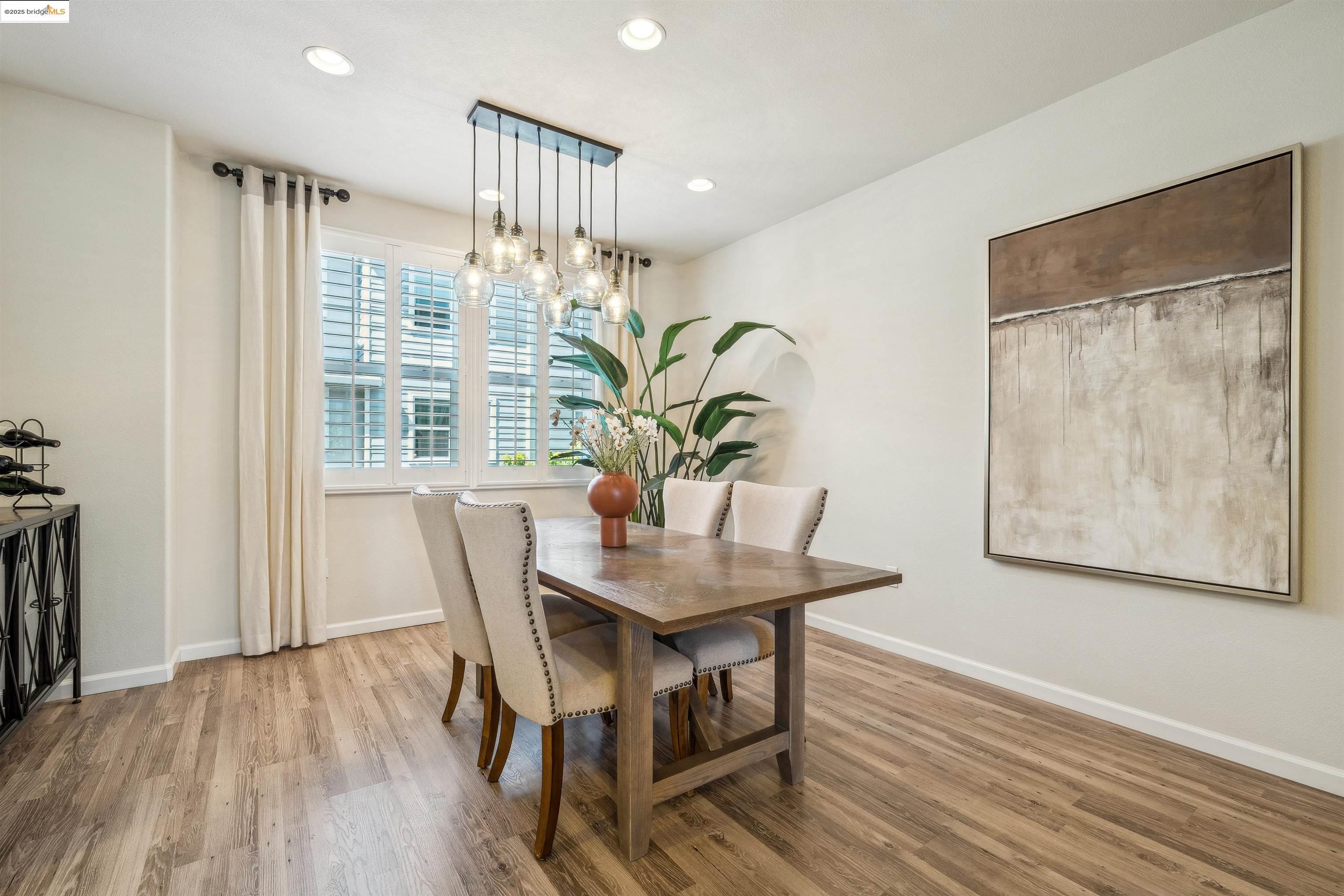 Detail Gallery Image 18 of 60 For 1004 Maritime Way, Richmond,  CA 94804 - 3 Beds | 3/1 Baths