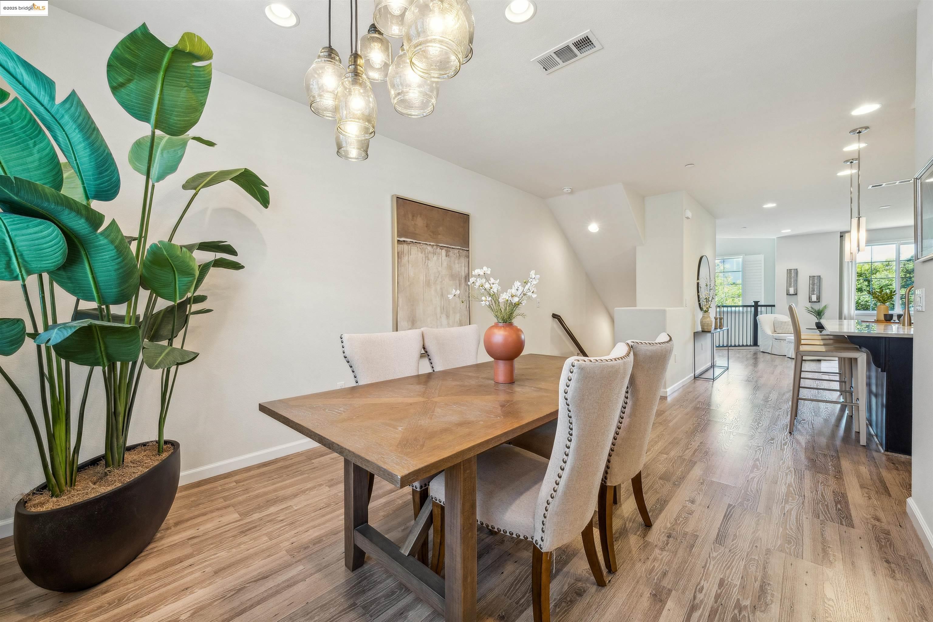 Detail Gallery Image 19 of 60 For 1004 Maritime Way, Richmond,  CA 94804 - 3 Beds | 3/1 Baths