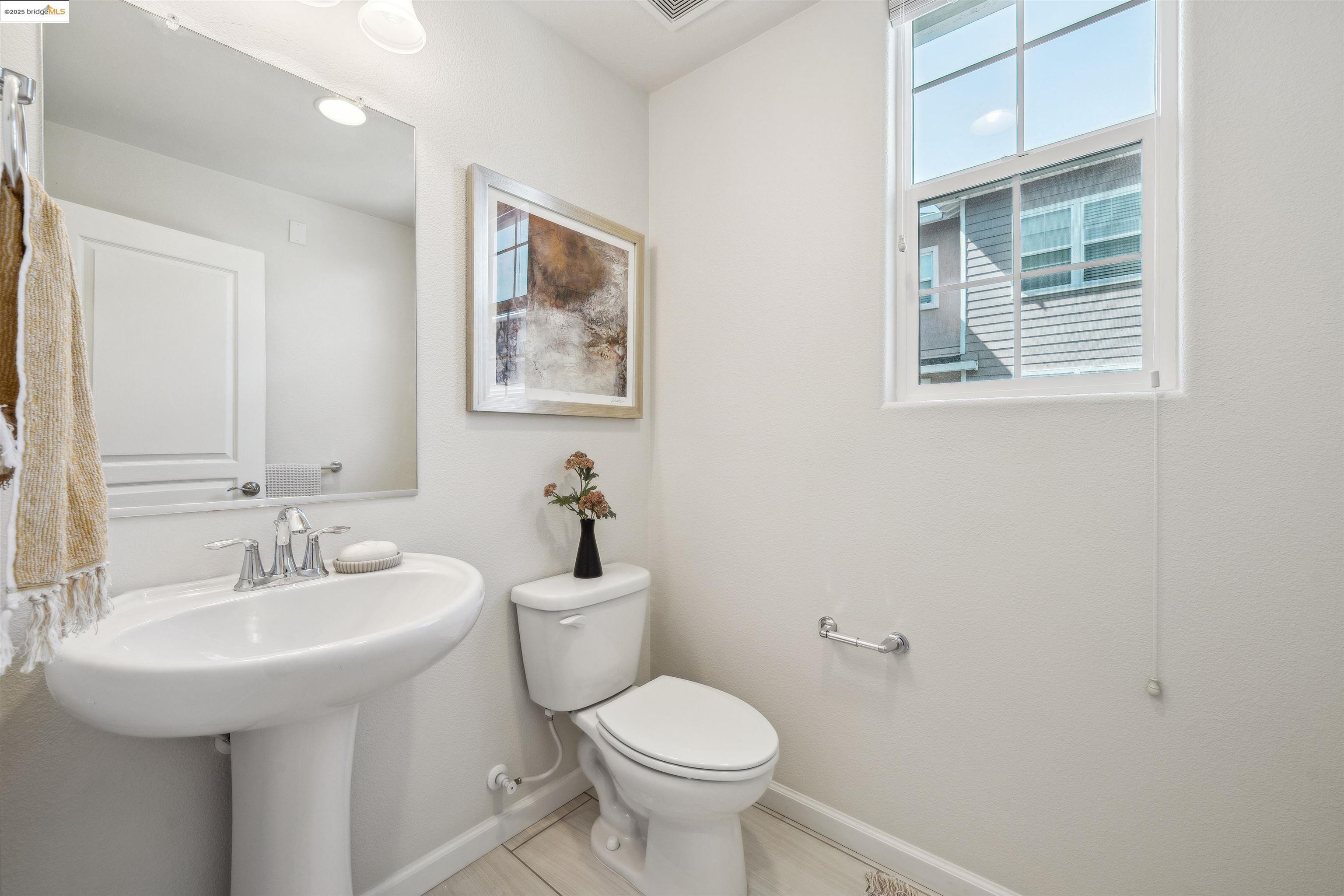 Detail Gallery Image 21 of 60 For 1004 Maritime Way, Richmond,  CA 94804 - 3 Beds | 3/1 Baths