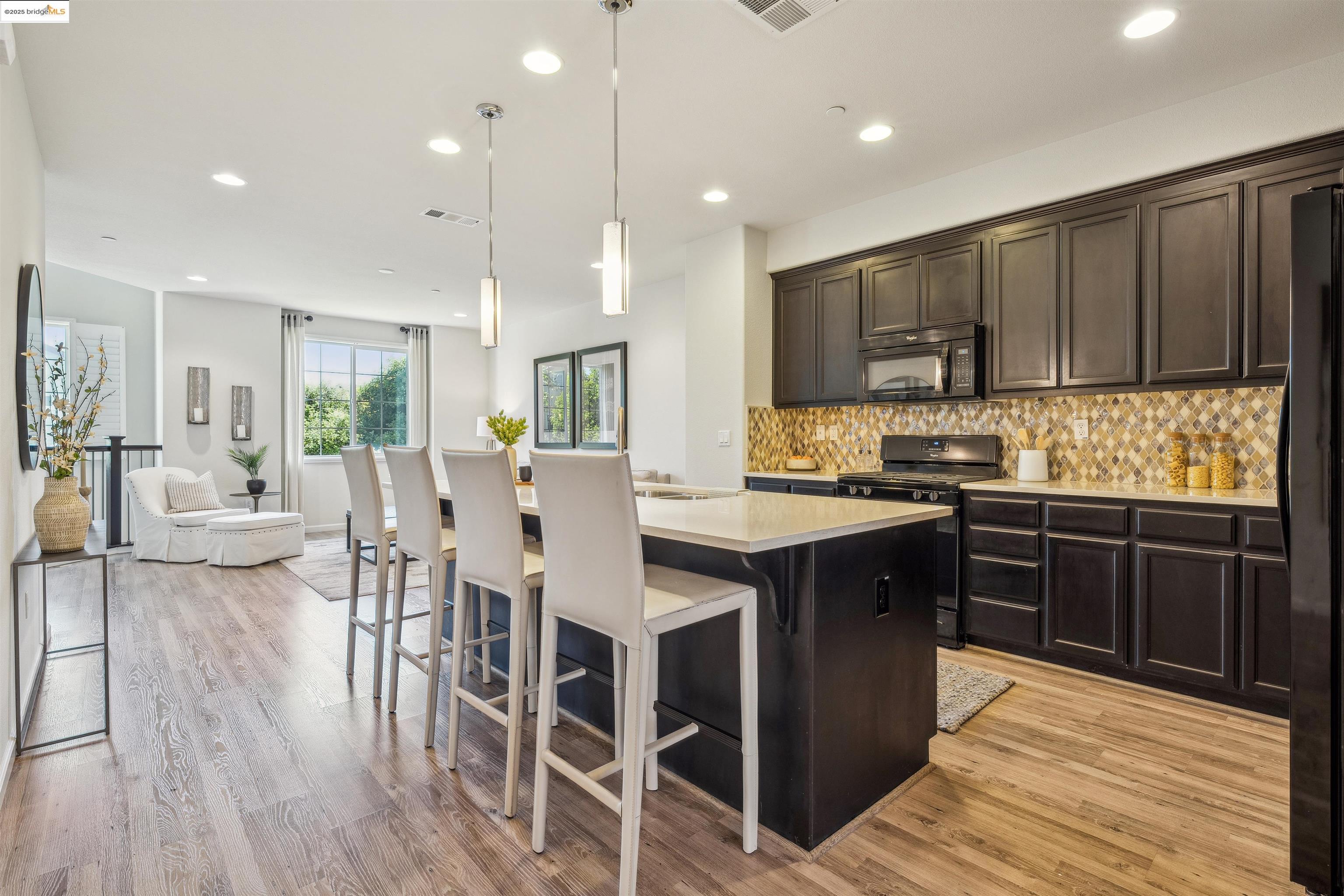 Detail Gallery Image 22 of 60 For 1004 Maritime Way, Richmond,  CA 94804 - 3 Beds | 3/1 Baths