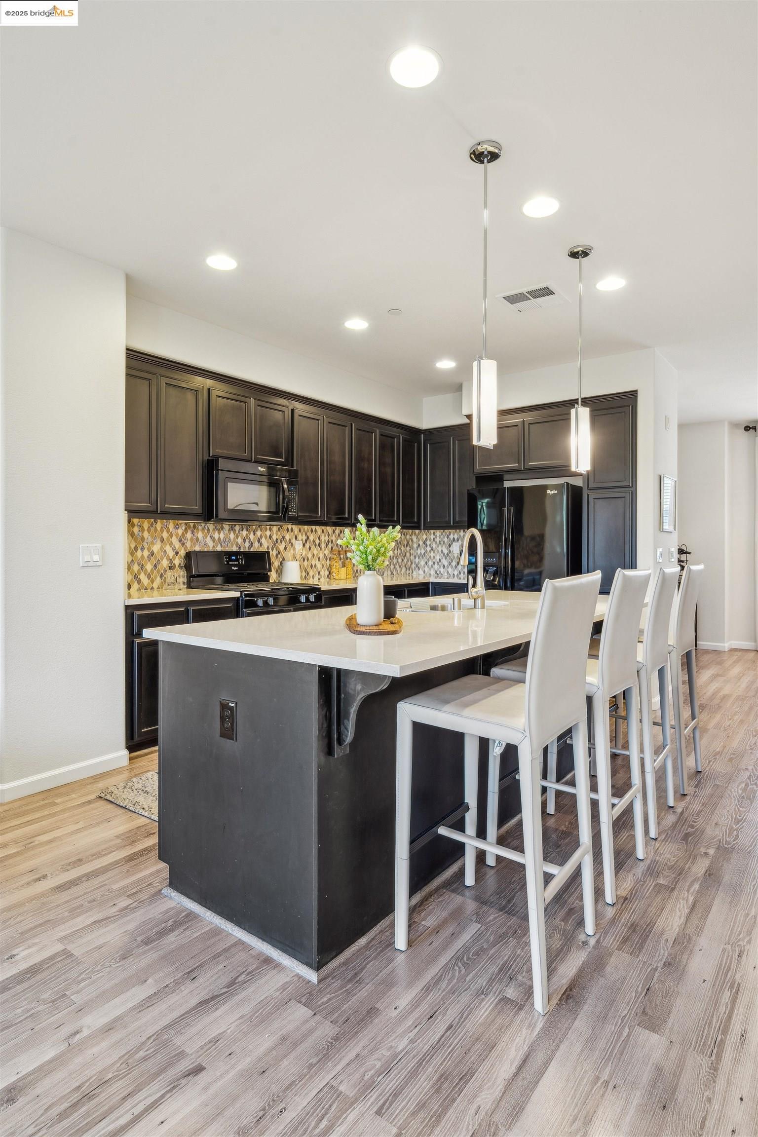 Detail Gallery Image 24 of 60 For 1004 Maritime Way, Richmond,  CA 94804 - 3 Beds | 3/1 Baths